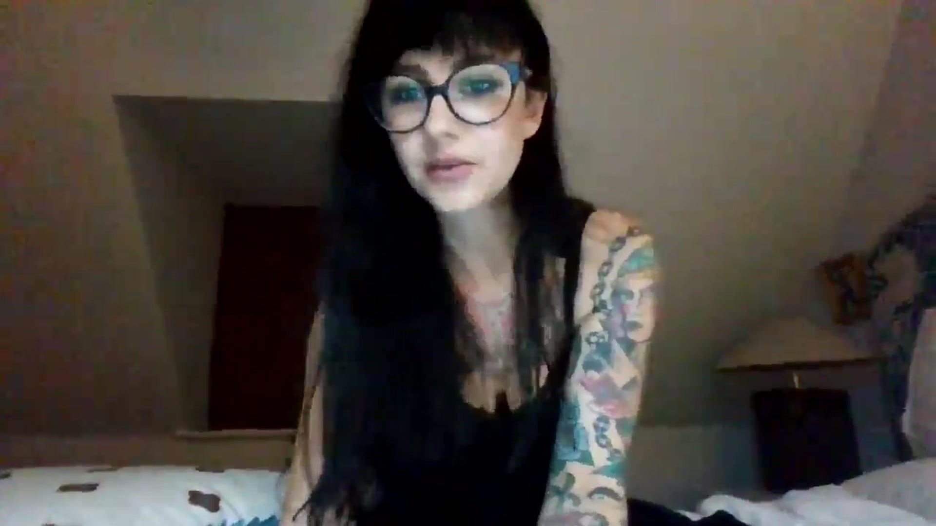 Gallery image thumbnail from MargotMills_'s myfreecams stream on, 10/12/2025, 20:56 image 2 of 20
