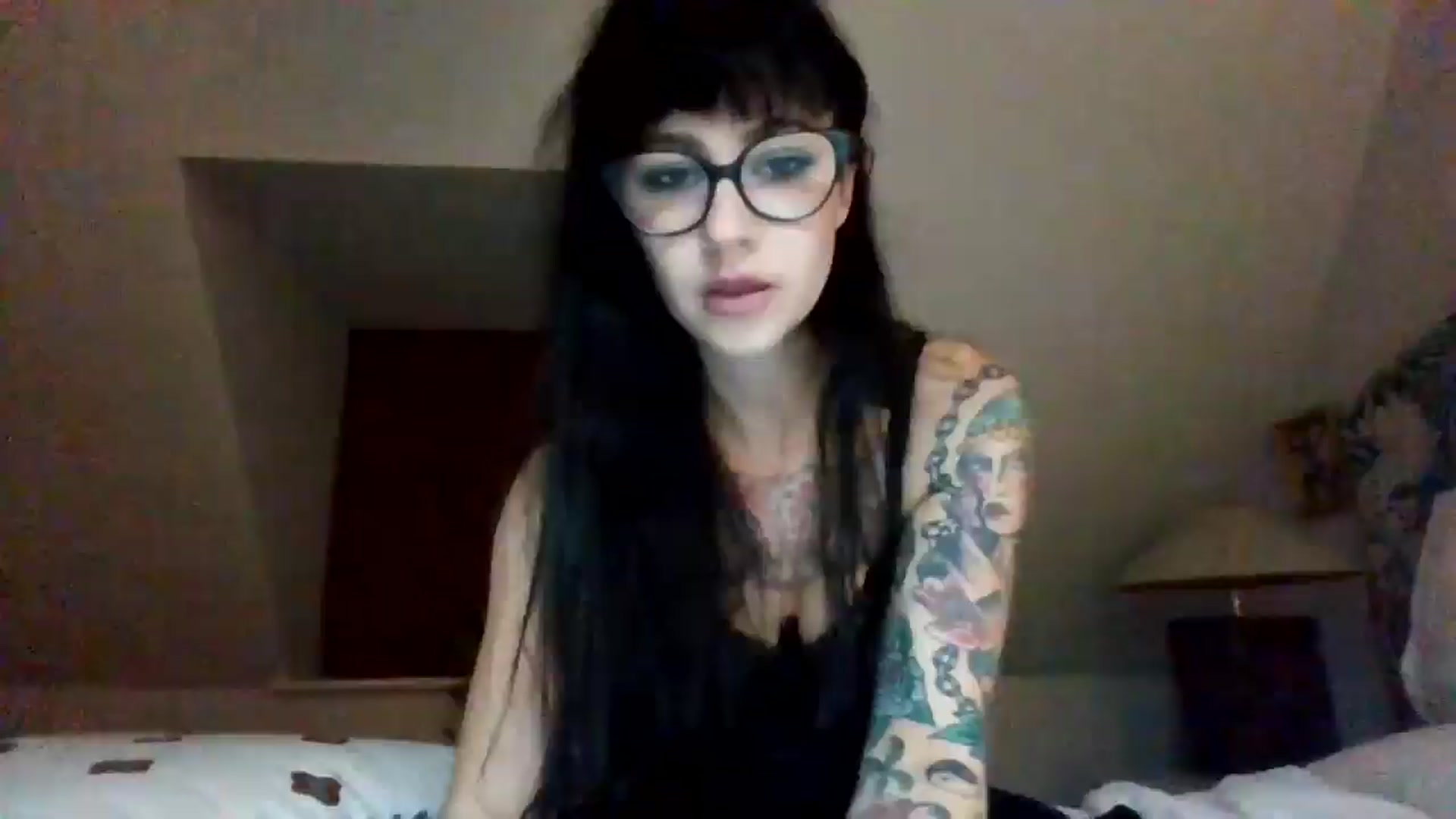 Gallery image thumbnail from MargotMills_'s myfreecams stream on, 10/12/2025, 20:56 image 1 of 20