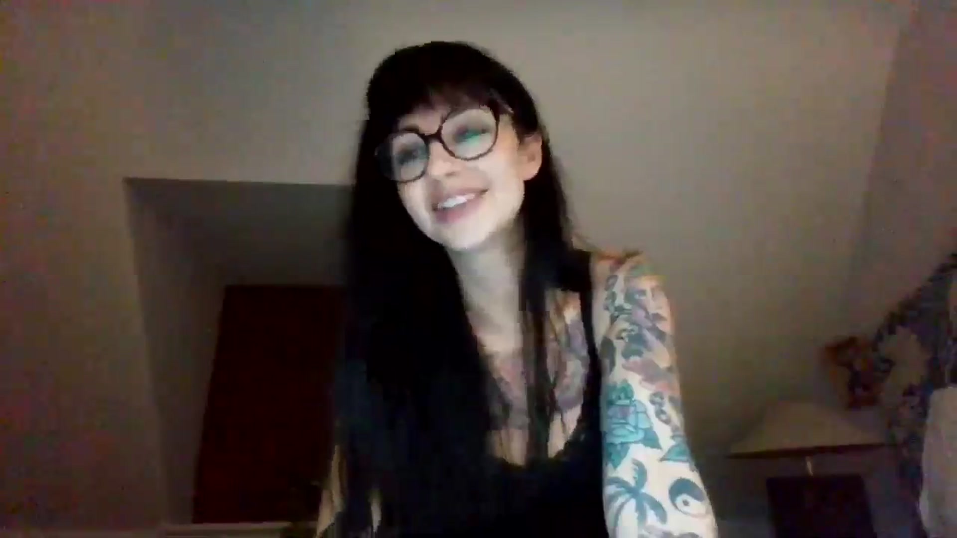 Gallery image thumbnail from MargotMills_'s myfreecams stream on, 10/12/2025, 20:56 image 3 of 20