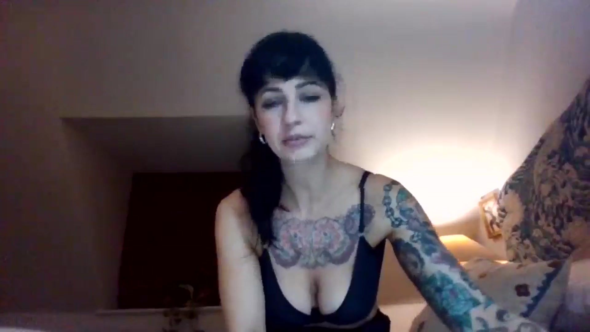 Gallery image thumbnail from MargotMills_'s myfreecams stream on, 10/14/2025, 20:47 image 18 of 20
