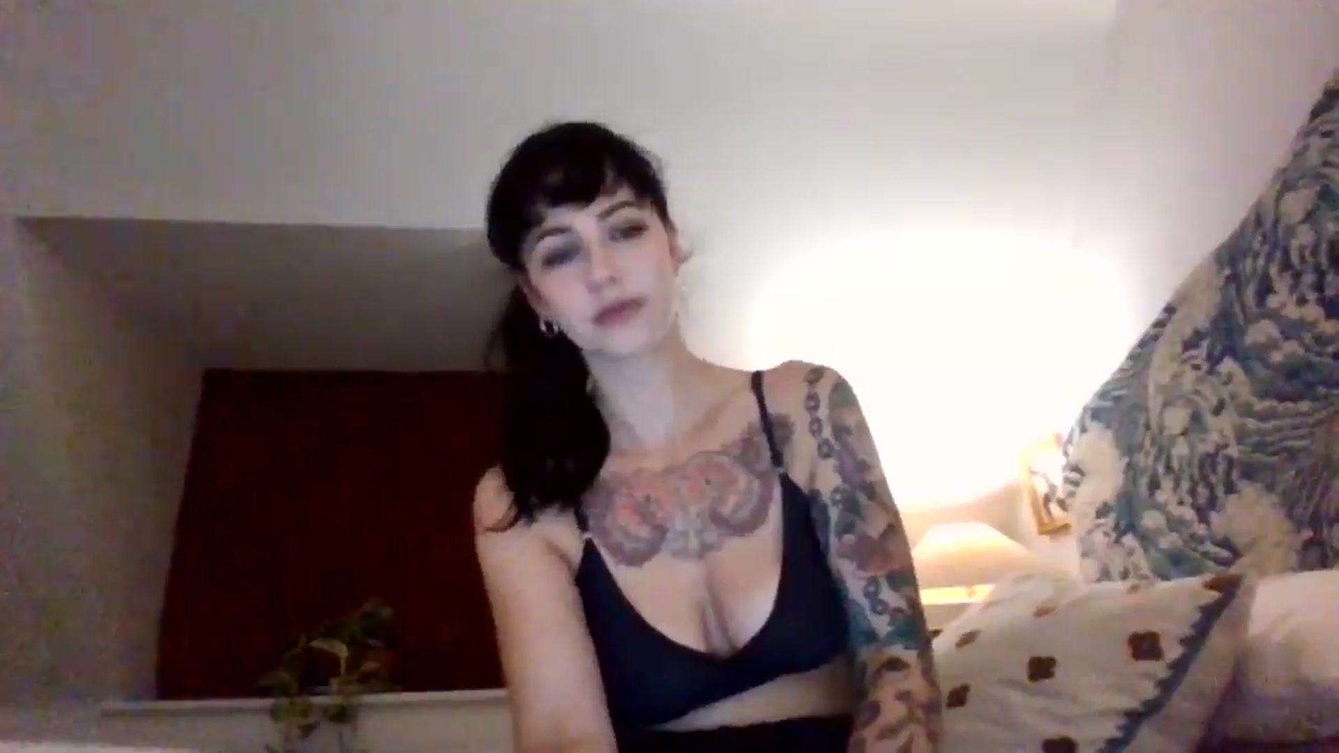 Gallery image thumbnail from MargotMills_'s myfreecams stream on, 10/14/2025, 20:47 image 2 of 20