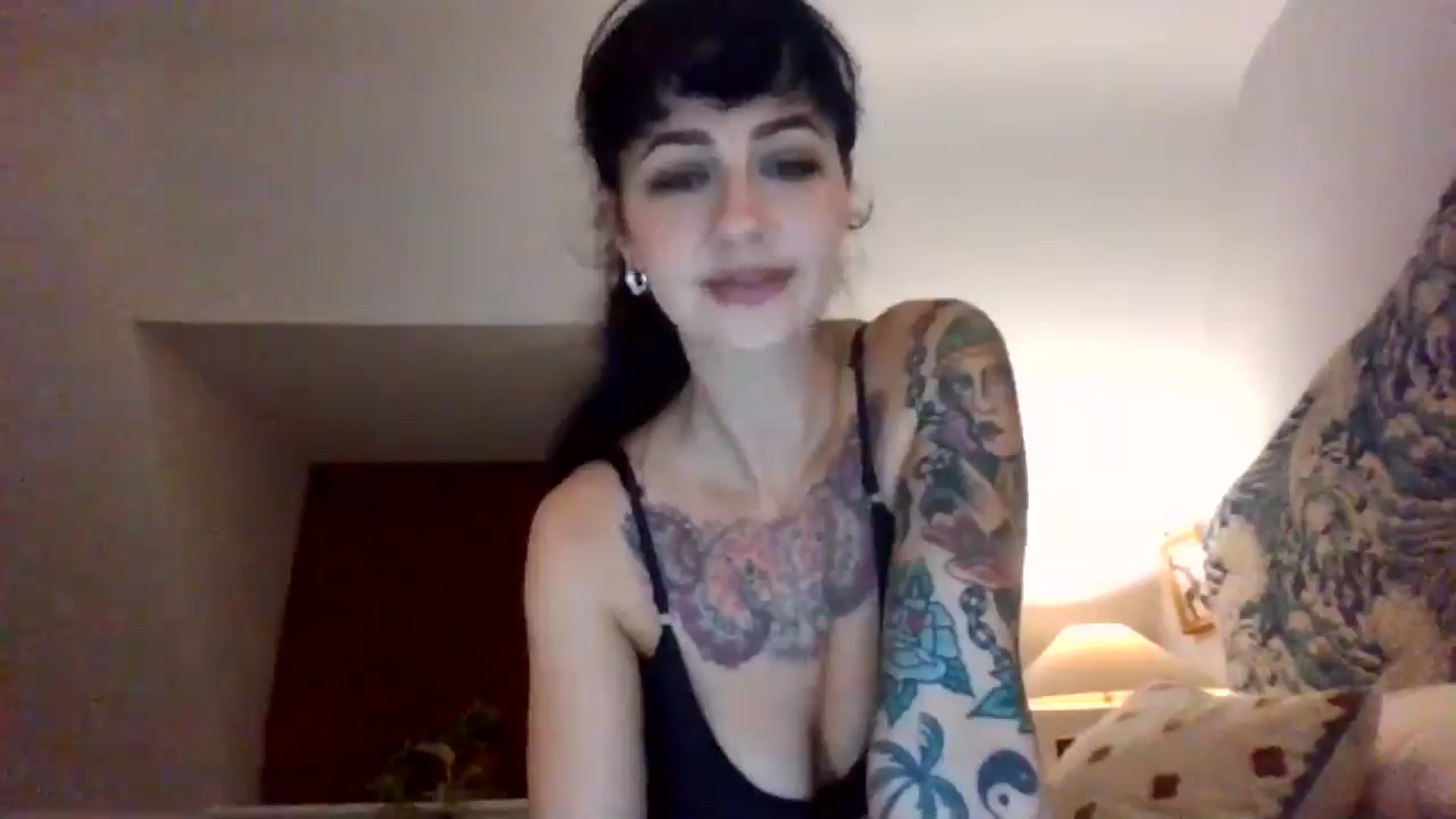 Gallery image thumbnail from MargotMills_'s myfreecams stream on, 10/14/2025, 20:47 image 12 of 20