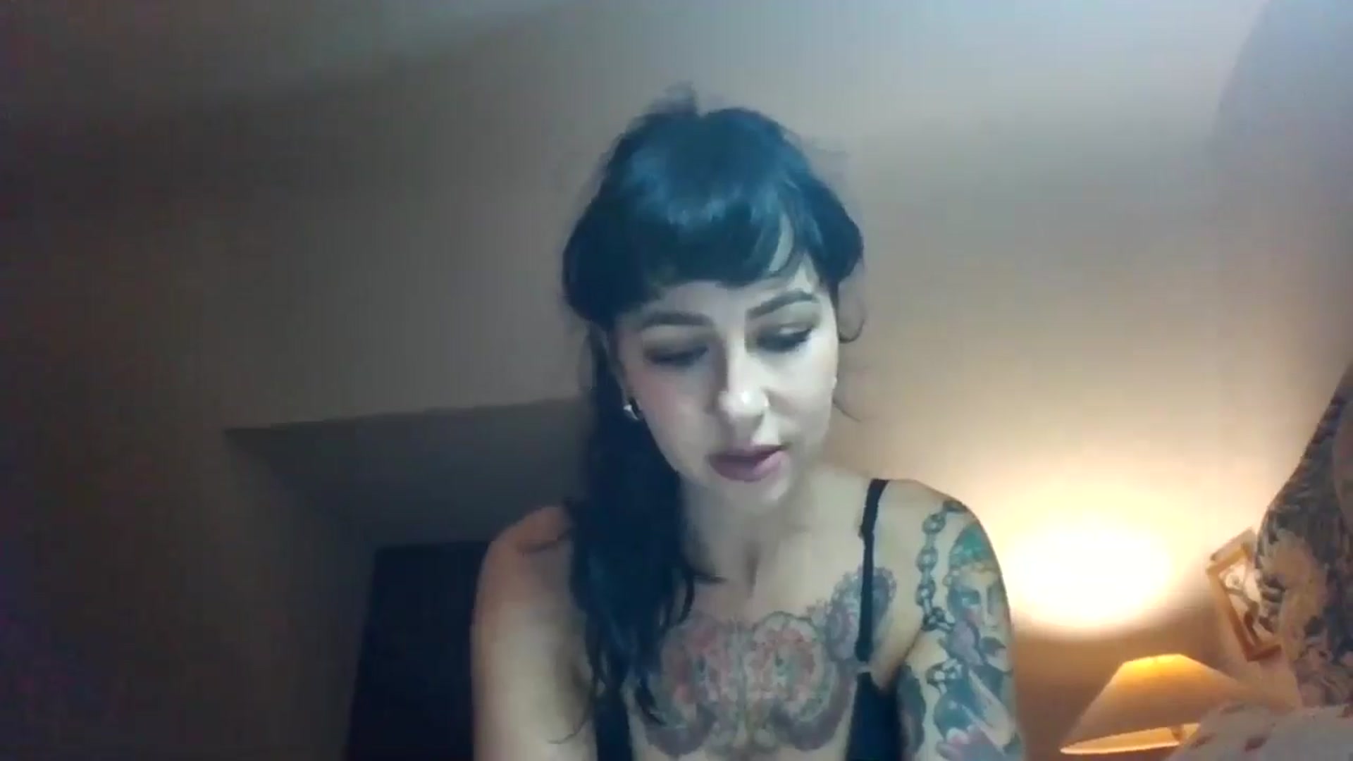 Gallery image thumbnail from MargotMills_'s myfreecams stream on, 10/14/2025, 21:19 image 17 of 20