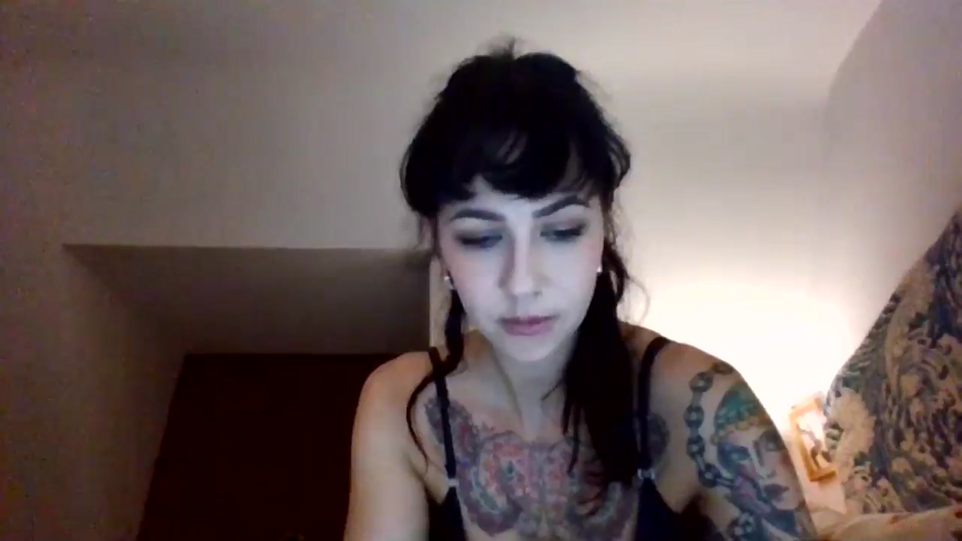 Gallery image thumbnail from MargotMills_'s myfreecams stream on, 10/14/2025, 22:36 image 6 of 20