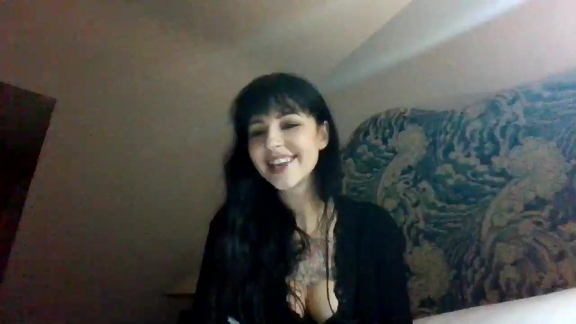 Gallery image thumbnail from MargotMills_'s myfreecams stream on, 10/18/2025, 21:08 image 3 of 20