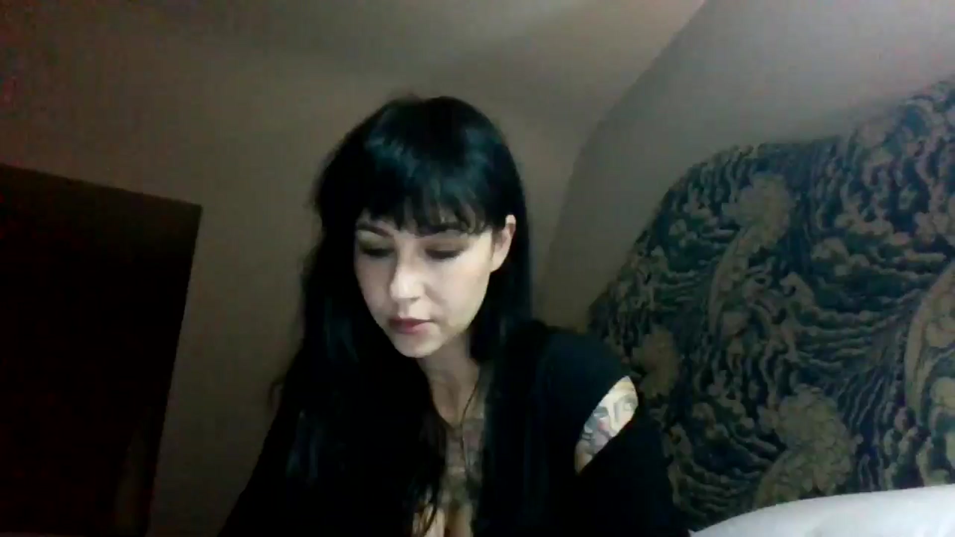 Gallery image thumbnail from MargotMills_'s myfreecams stream on, 10/18/2025, 21:08 image 17 of 20