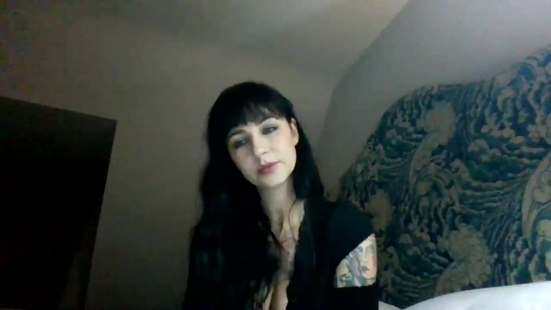 Gallery image thumbnail from MargotMills_'s myfreecams stream on, 10/18/2025, 21:08 image 16 of 20