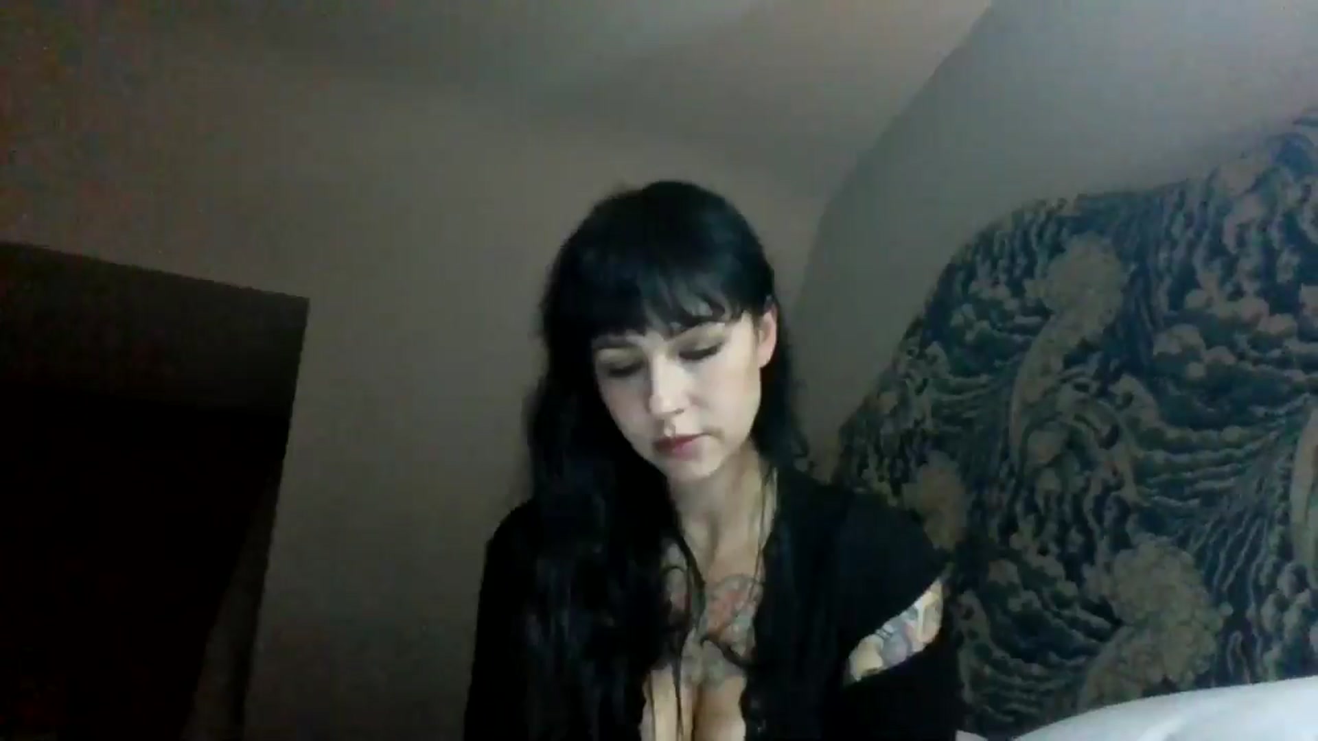 Gallery image thumbnail from MargotMills_'s myfreecams stream on, 10/18/2025, 21:08 image 10 of 20