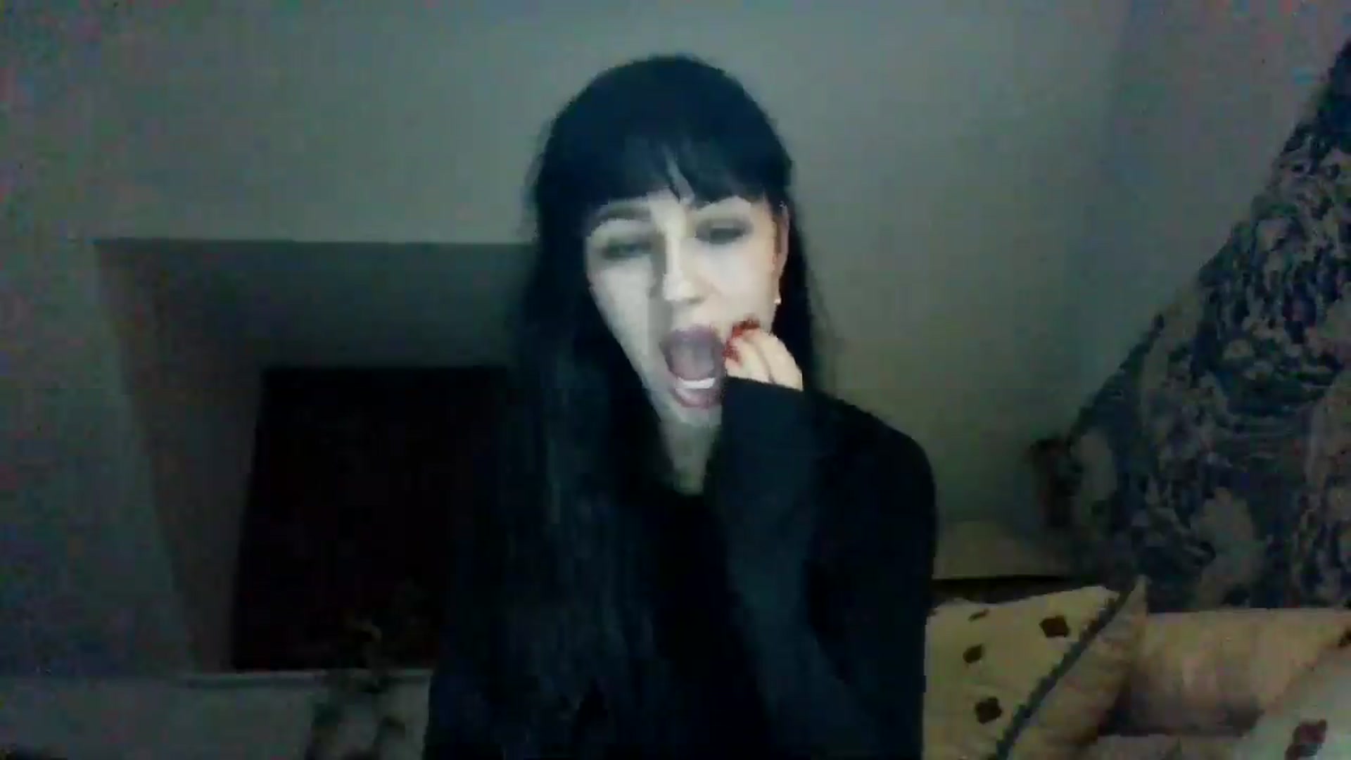 Gallery image thumbnail from MargotMills_'s myfreecams stream on, 10/21/2025, 20:17 image 16 of 20