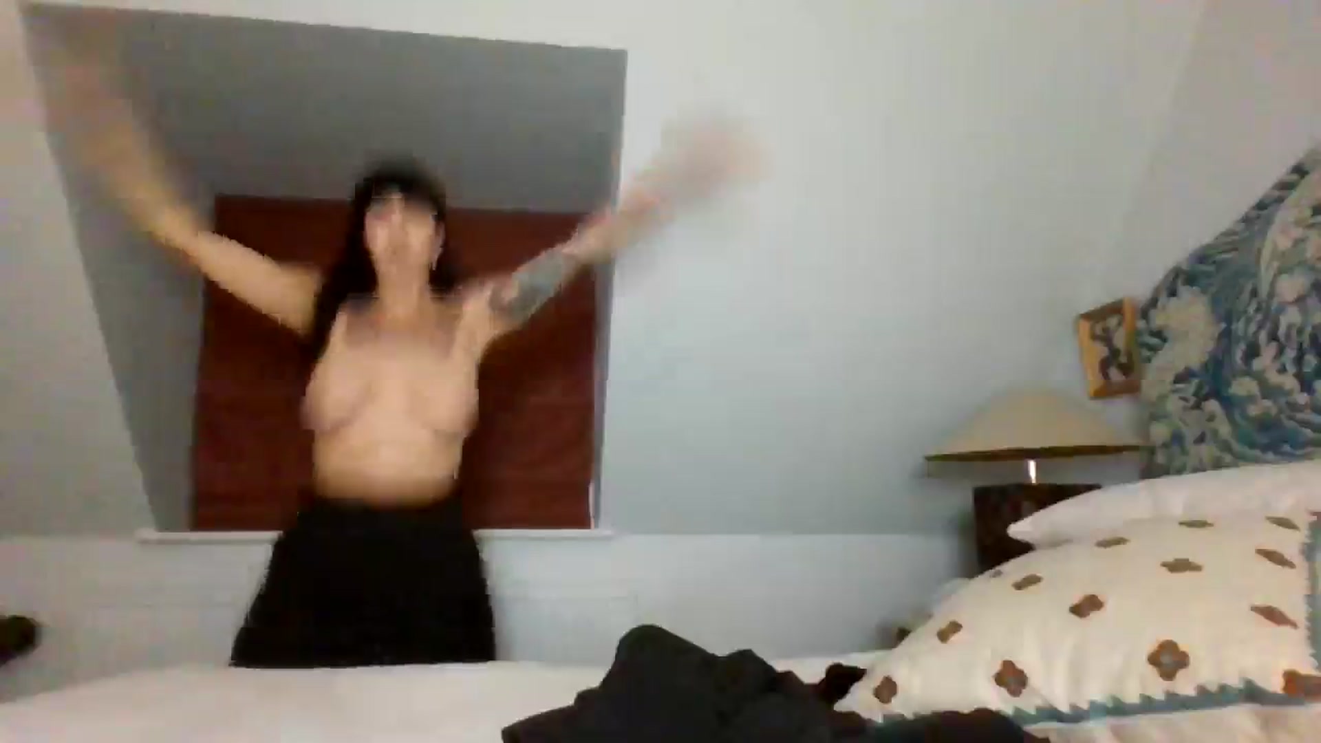 Gallery image thumbnail from MargotMills_'s myfreecams stream on, 10/26/2025, 23:07 image 12 of 20