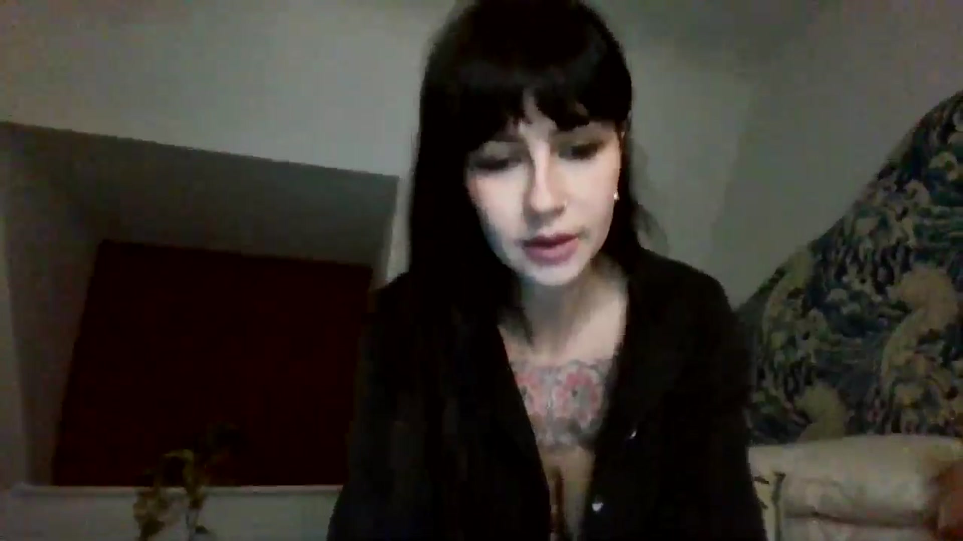 Gallery image thumbnail from MargotMills_'s myfreecams stream on, 10/26/2025, 23:07 image 10 of 20