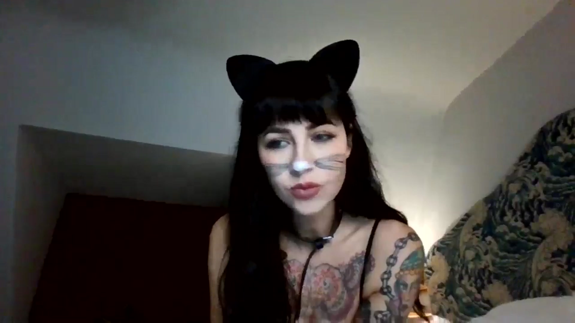 Gallery image thumbnail from MargotMills_'s myfreecams stream on, 10/30/2025, 23:27 image 16 of 20