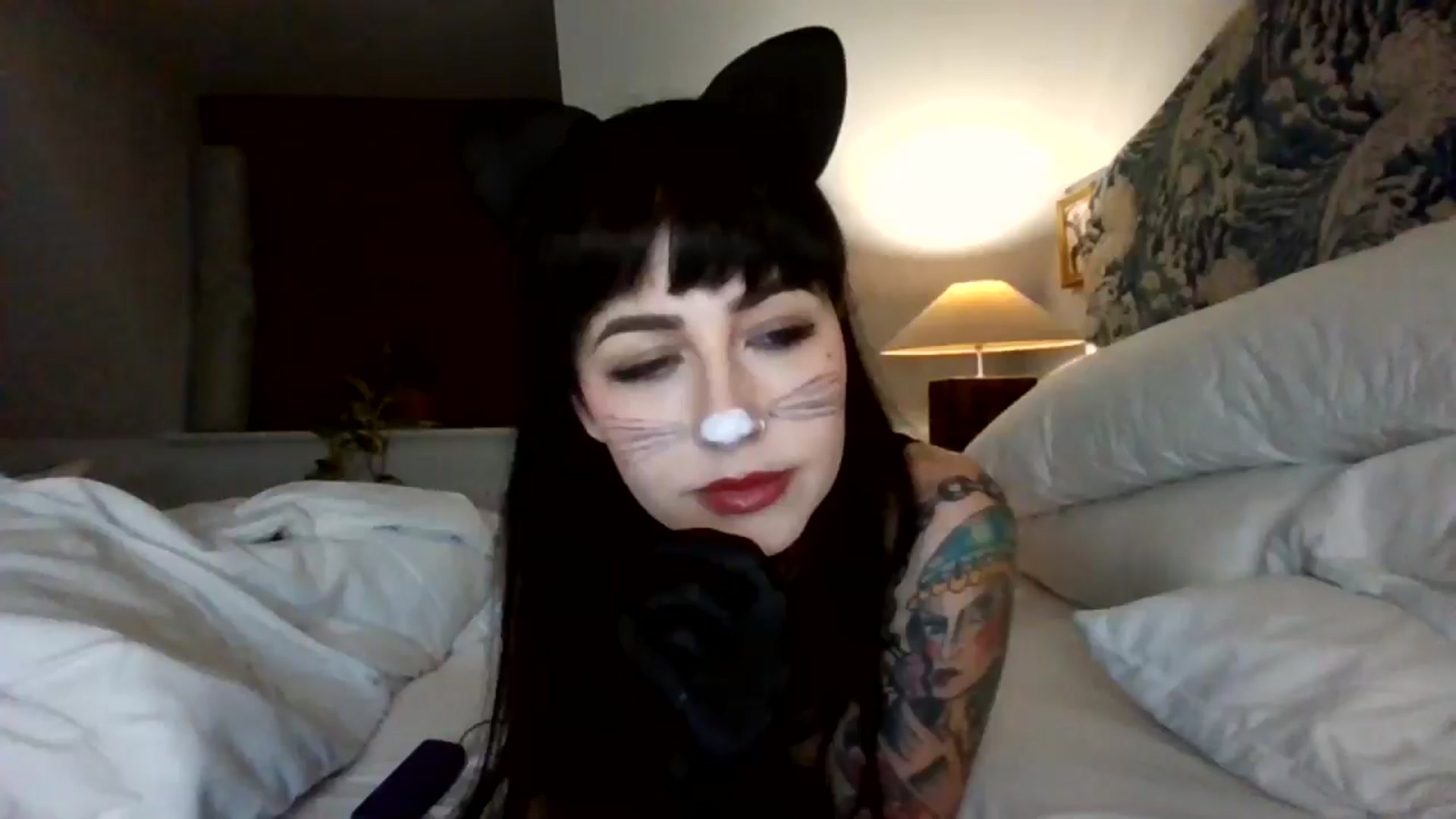 Gallery image thumbnail from MargotMills_'s myfreecams stream on, 10/31/2025, 22:42 image 10 of 20
