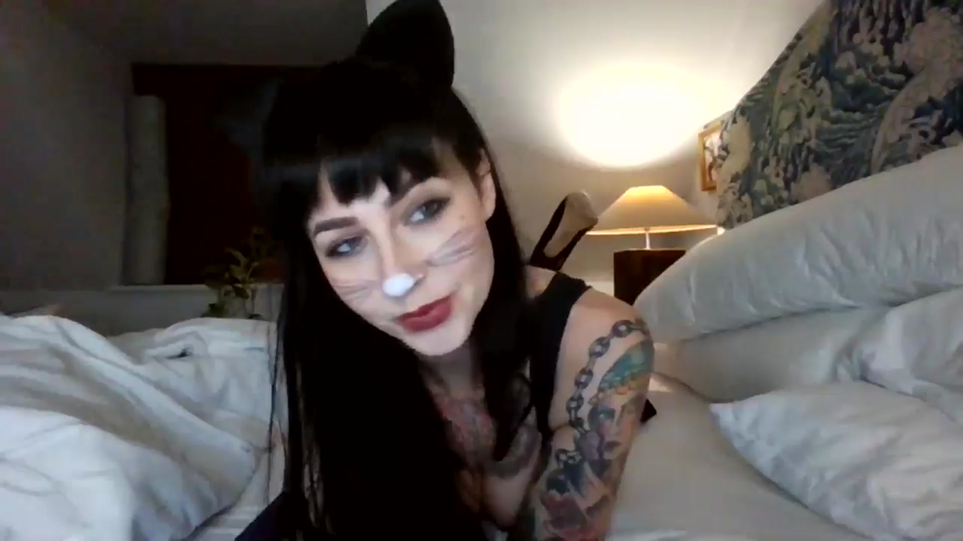 Gallery image thumbnail from MargotMills_'s myfreecams stream on, 10/31/2025, 22:42 image 9 of 20