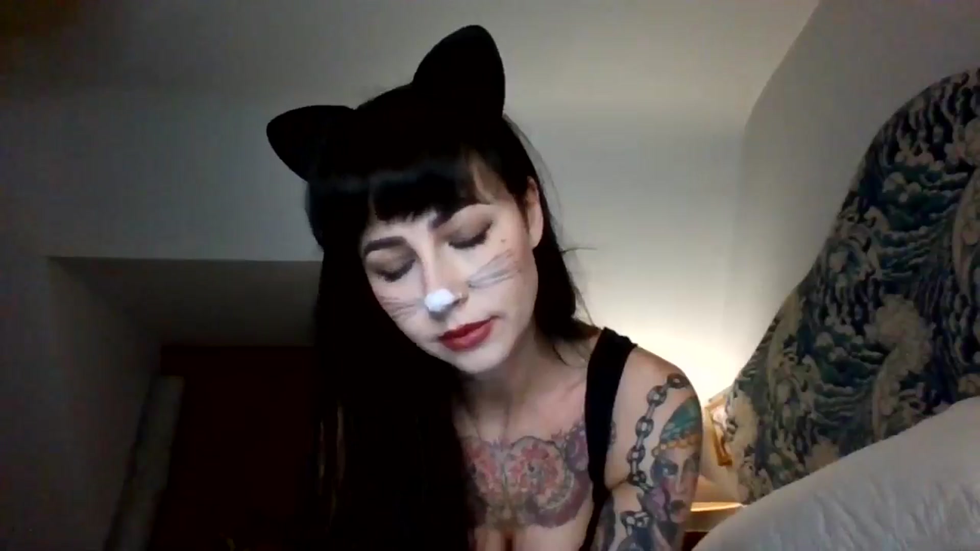 Gallery image thumbnail from MargotMills_'s myfreecams stream on, 10/31/2025, 23:03 image 5 of 20
