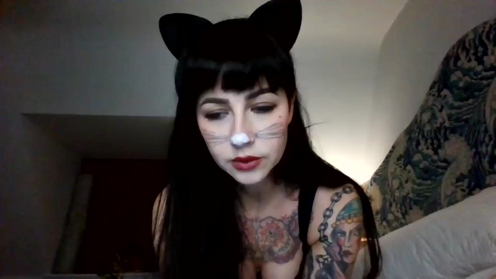 Gallery image thumbnail from MargotMills_'s myfreecams stream on, 10/31/2025, 23:03 image 20 of 20