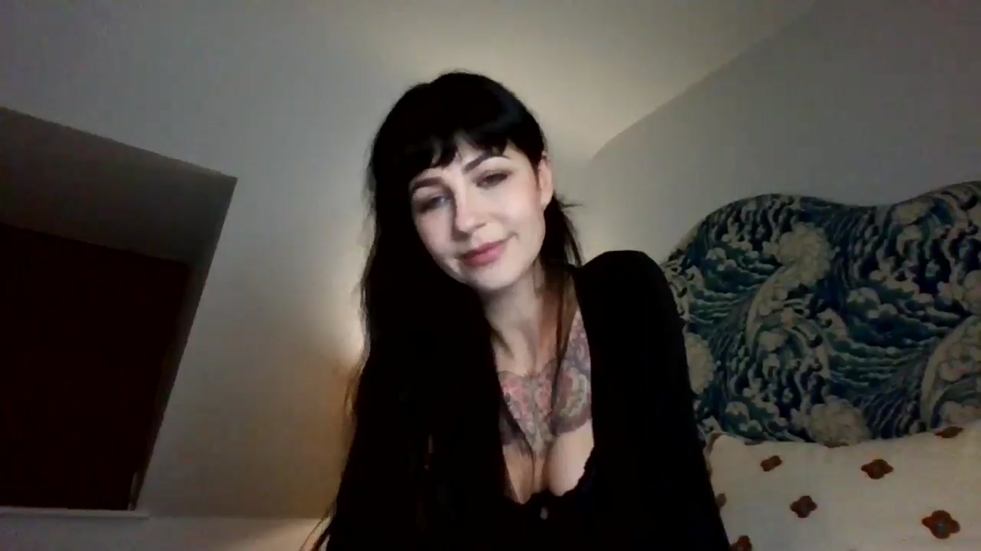 Gallery image thumbnail from MargotMills_'s myfreecams stream on, 11/03/2025, 23:21 image 11 of 20
