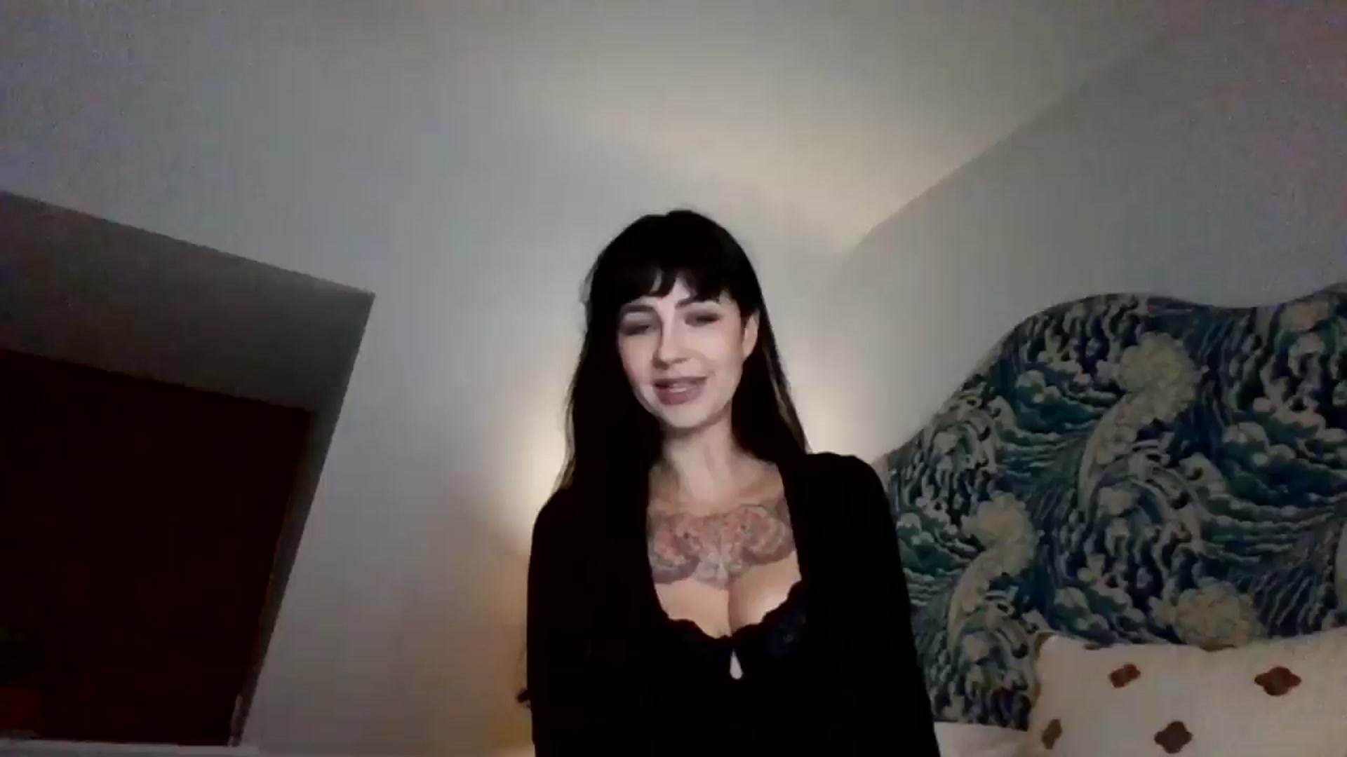 Gallery image thumbnail from MargotMills_'s myfreecams stream on, 11/03/2025, 23:21 image 1 of 20
