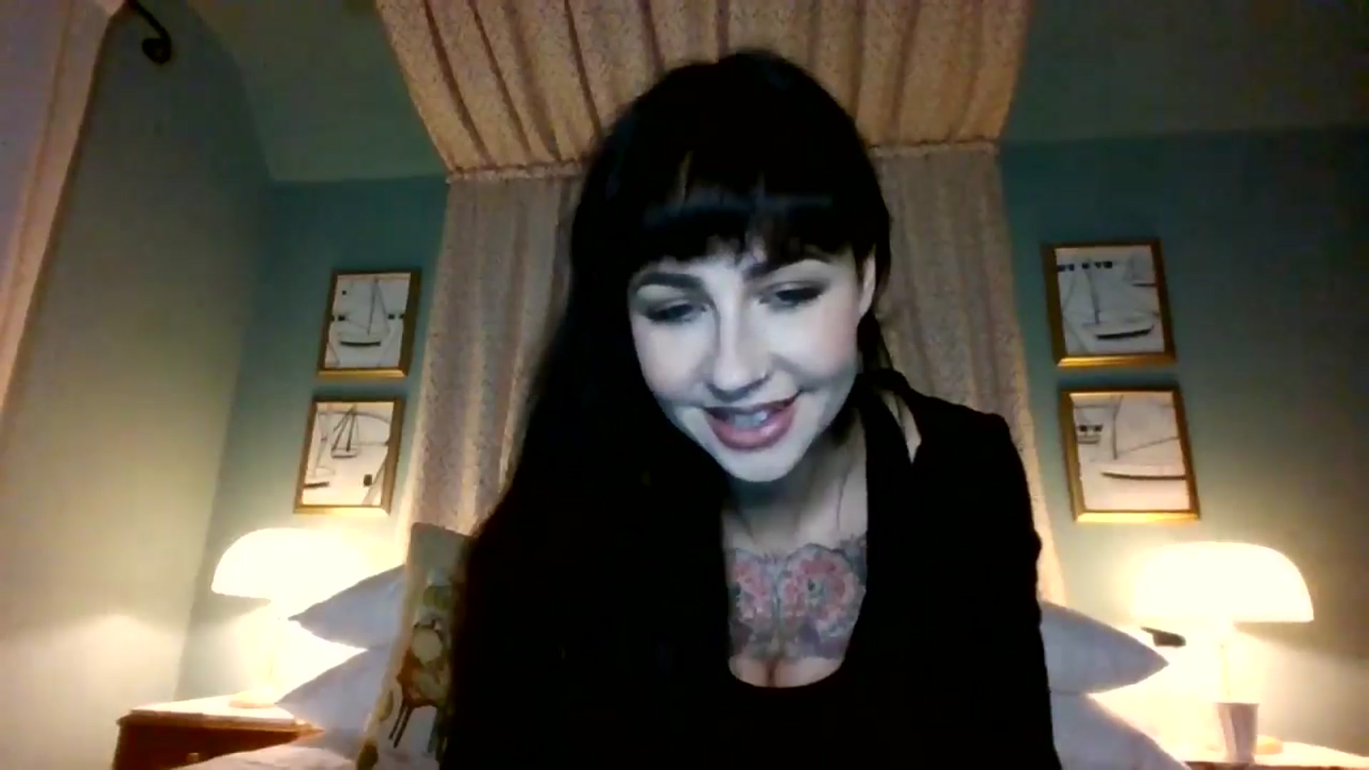 Gallery image thumbnail from MargotMills_'s myfreecams stream on, 11/06/2025, 22:12 image 8 of 20
