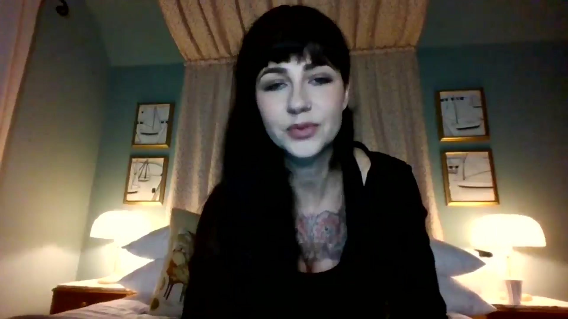 Gallery image thumbnail from MargotMills_'s myfreecams stream on, 11/06/2025, 22:12 image 10 of 20