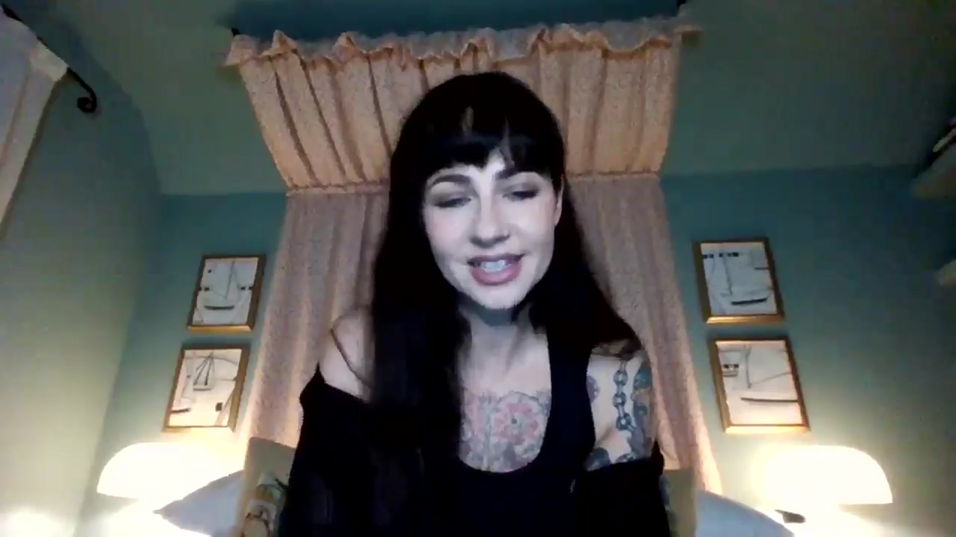 Gallery image thumbnail from MargotMills_'s myfreecams stream on, 11/06/2025, 22:27 image 6 of 20