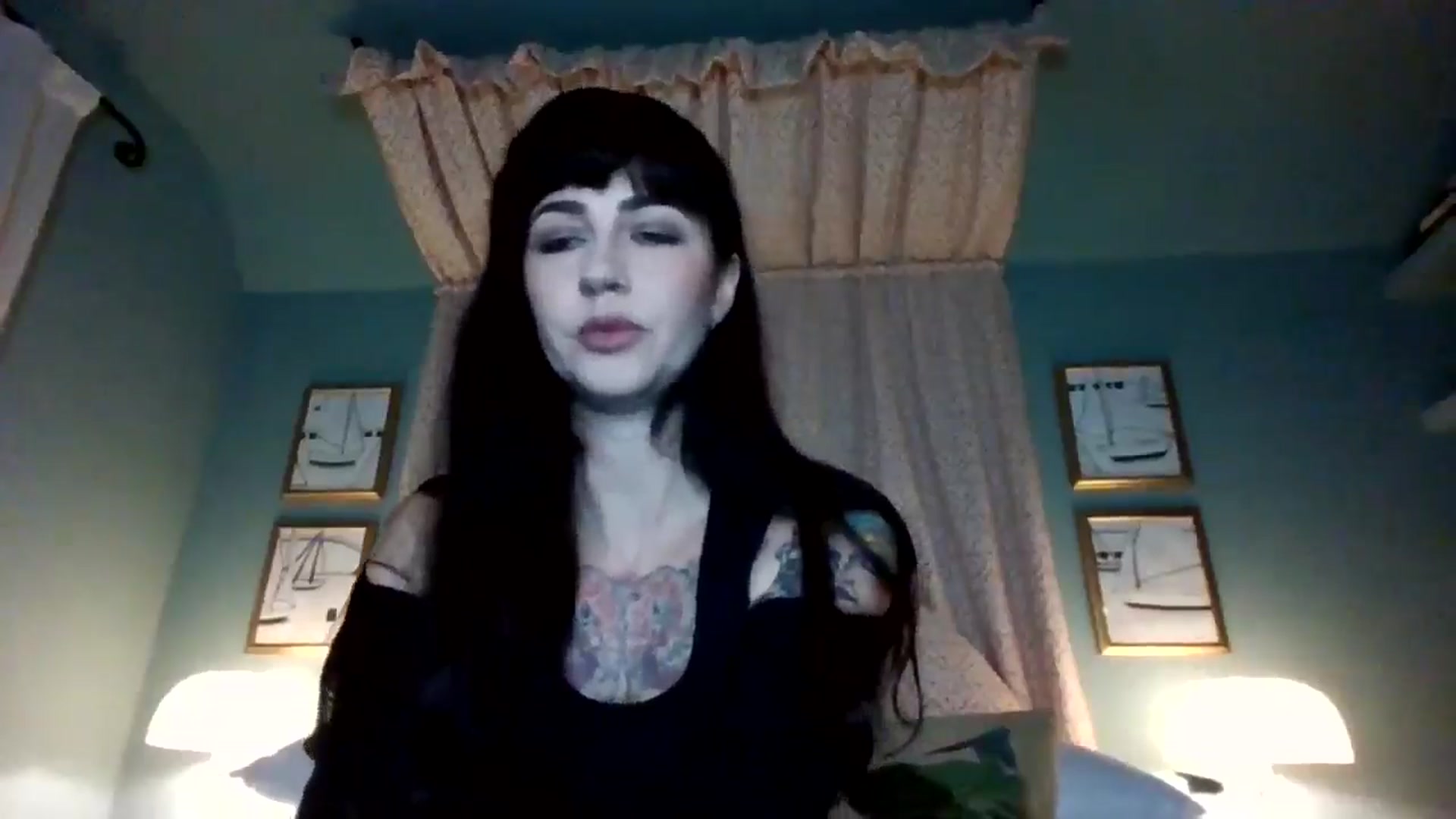 Gallery image thumbnail from MargotMills_'s myfreecams stream on, 11/06/2025, 22:27 image 9 of 20