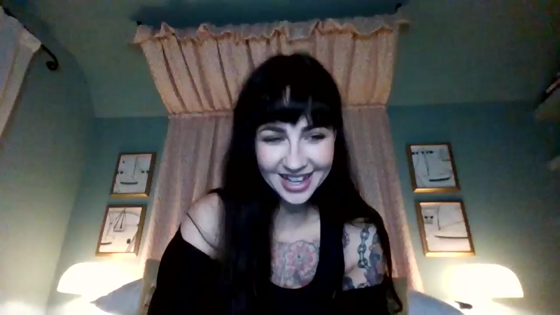 Gallery image thumbnail from MargotMills_'s myfreecams stream on, 11/06/2025, 22:27 image 8 of 20