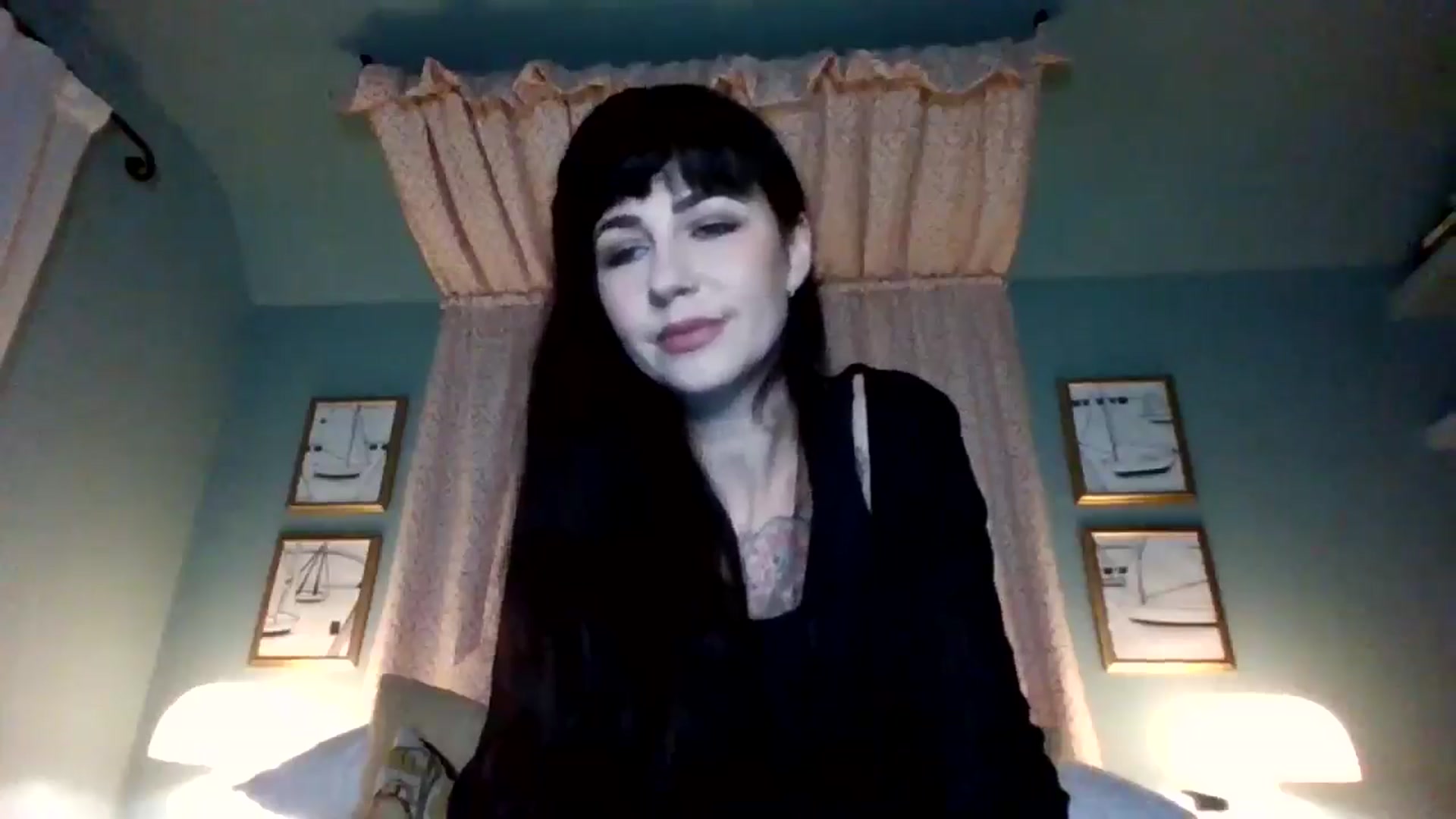 Gallery image thumbnail from MargotMills_'s myfreecams stream on, 11/06/2025, 22:27 image 16 of 20