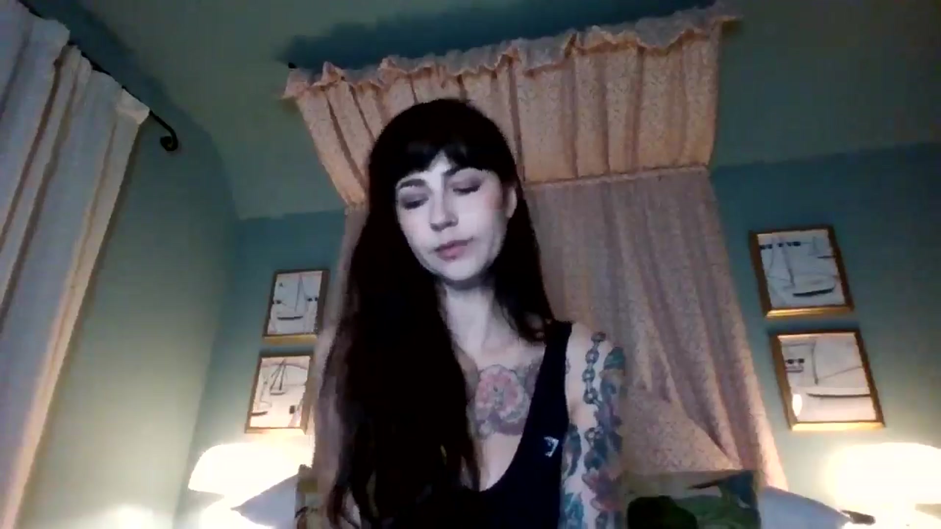 Gallery image thumbnail from MargotMills_'s myfreecams stream on, 11/07/2025, 24:02 image 17 of 20
