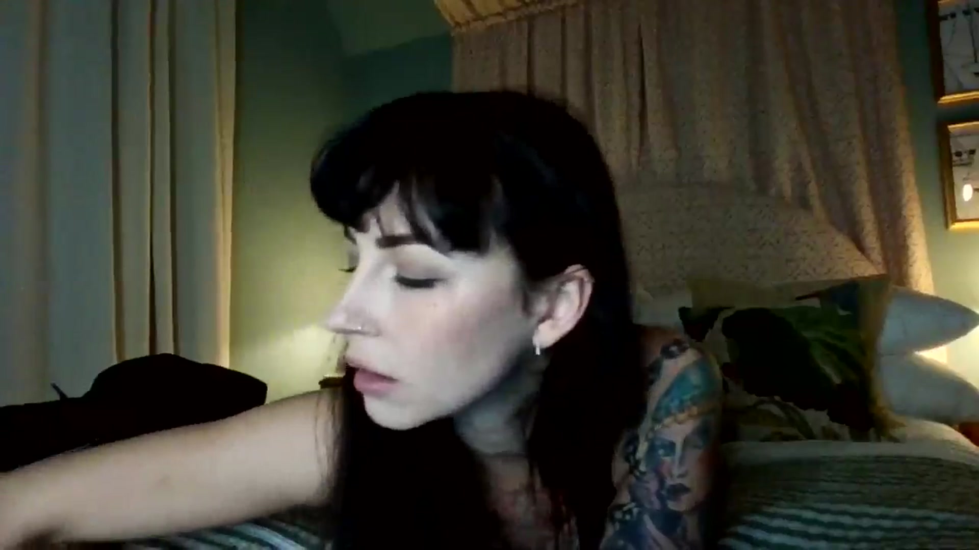 Gallery image thumbnail from MargotMills_'s myfreecams stream on, 11/07/2025, 24:02 image 10 of 20