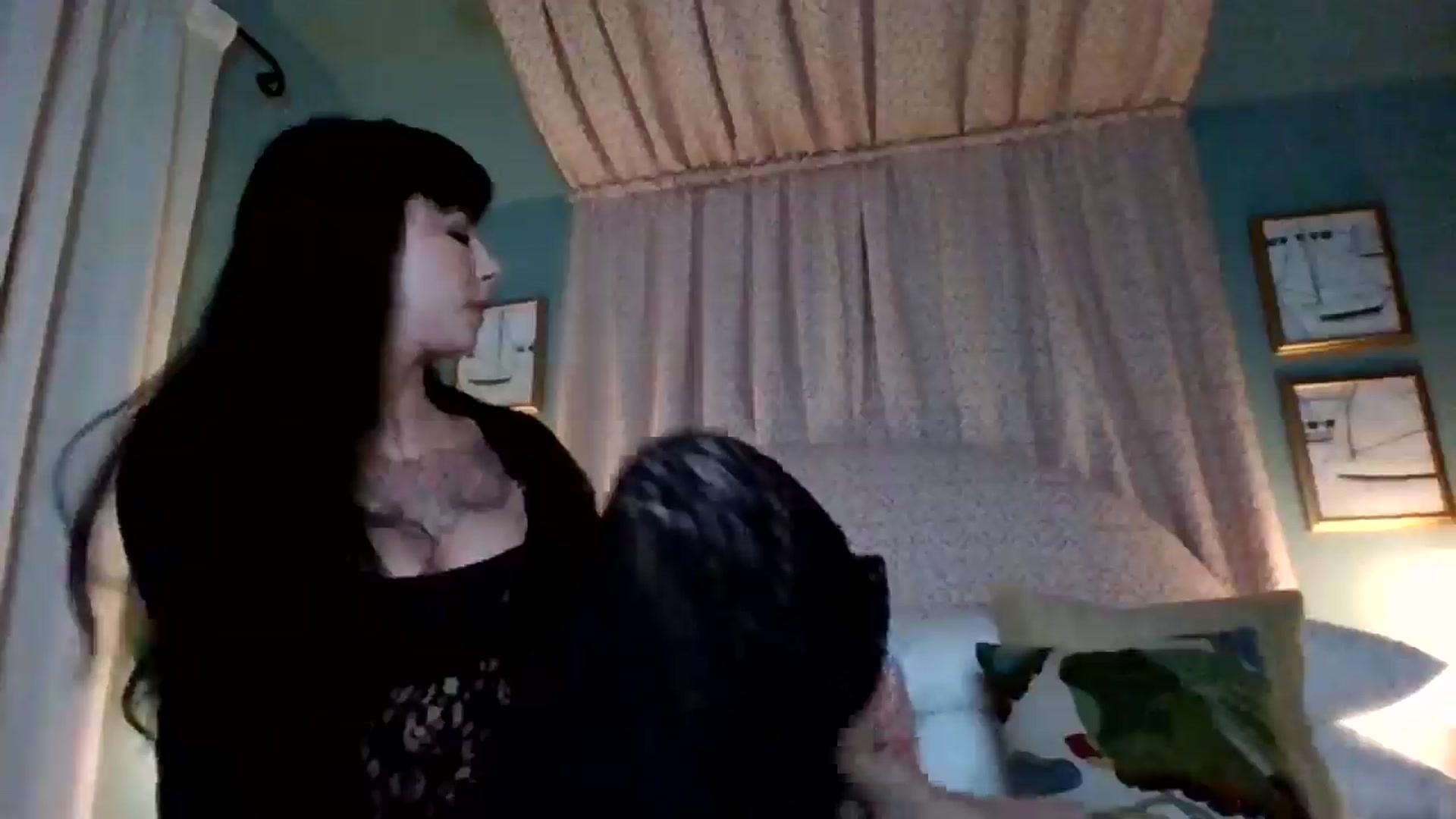 Gallery image thumbnail from MargotMills_'s myfreecams stream on, 11/09/2025, 22:15 image 6 of 20