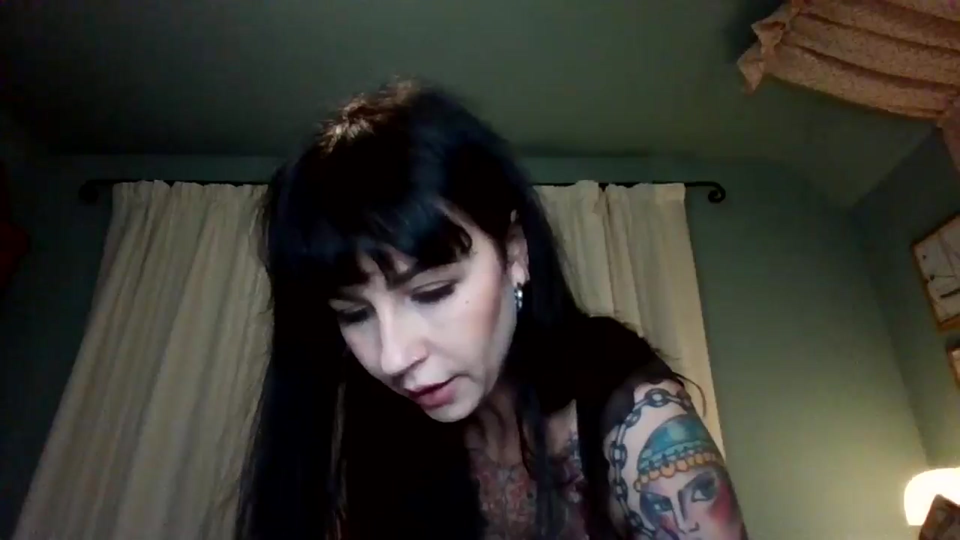 Gallery image thumbnail from MargotMills_'s myfreecams stream on, 11/10/2025, 22:39 image 17 of 20