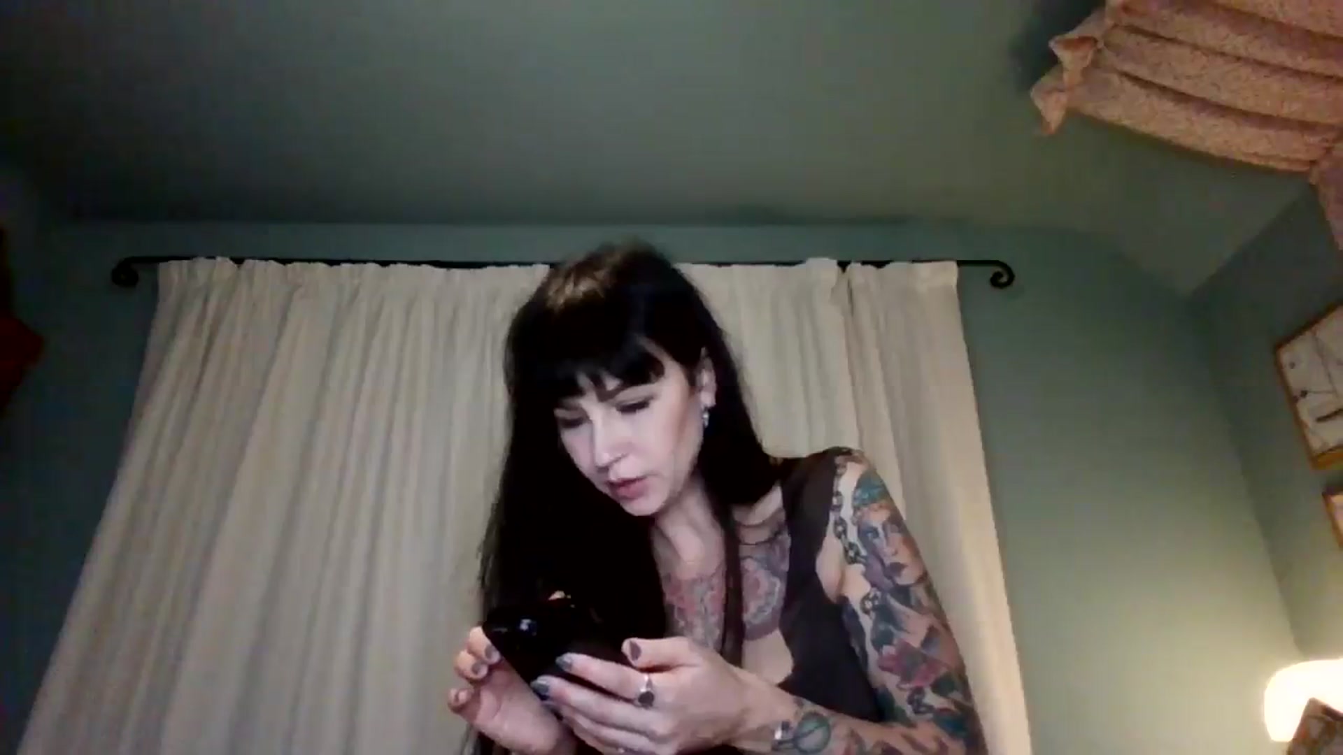 Gallery image thumbnail from MargotMills_'s myfreecams stream on, 11/10/2025, 22:39 image 15 of 20