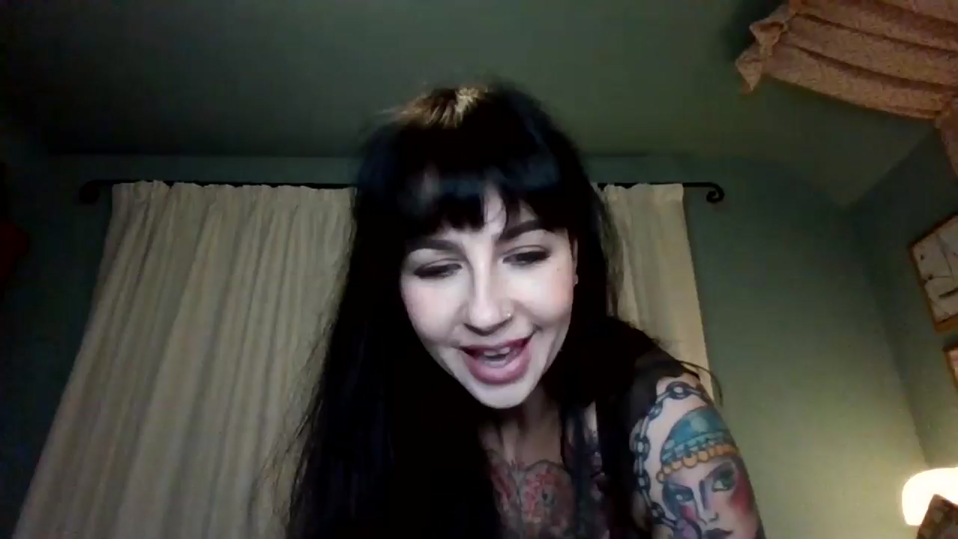 Gallery image thumbnail from MargotMills_'s myfreecams stream on, 11/10/2025, 22:39 image 16 of 20