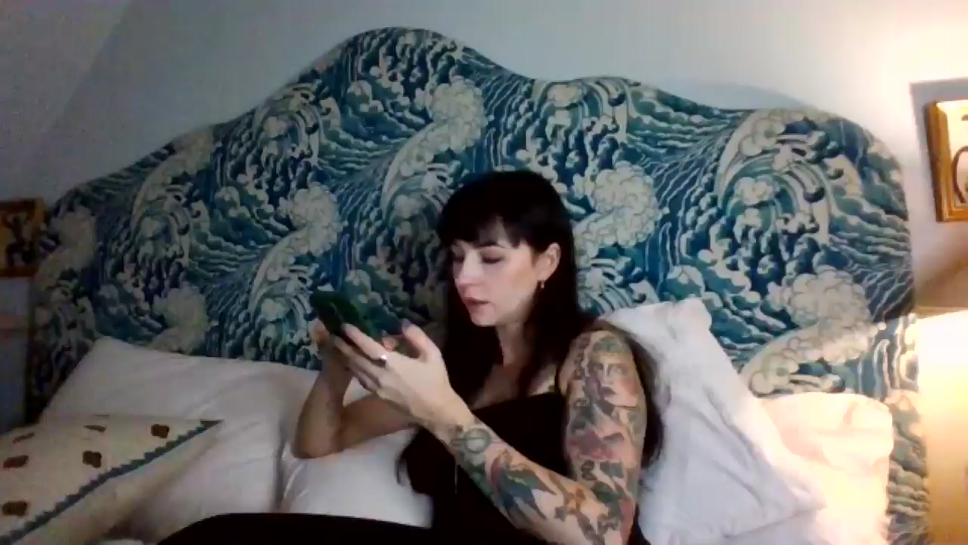 Gallery image thumbnail from MargotMills_'s myfreecams stream on, 11/21/2025, 17:01 image 8 of 20