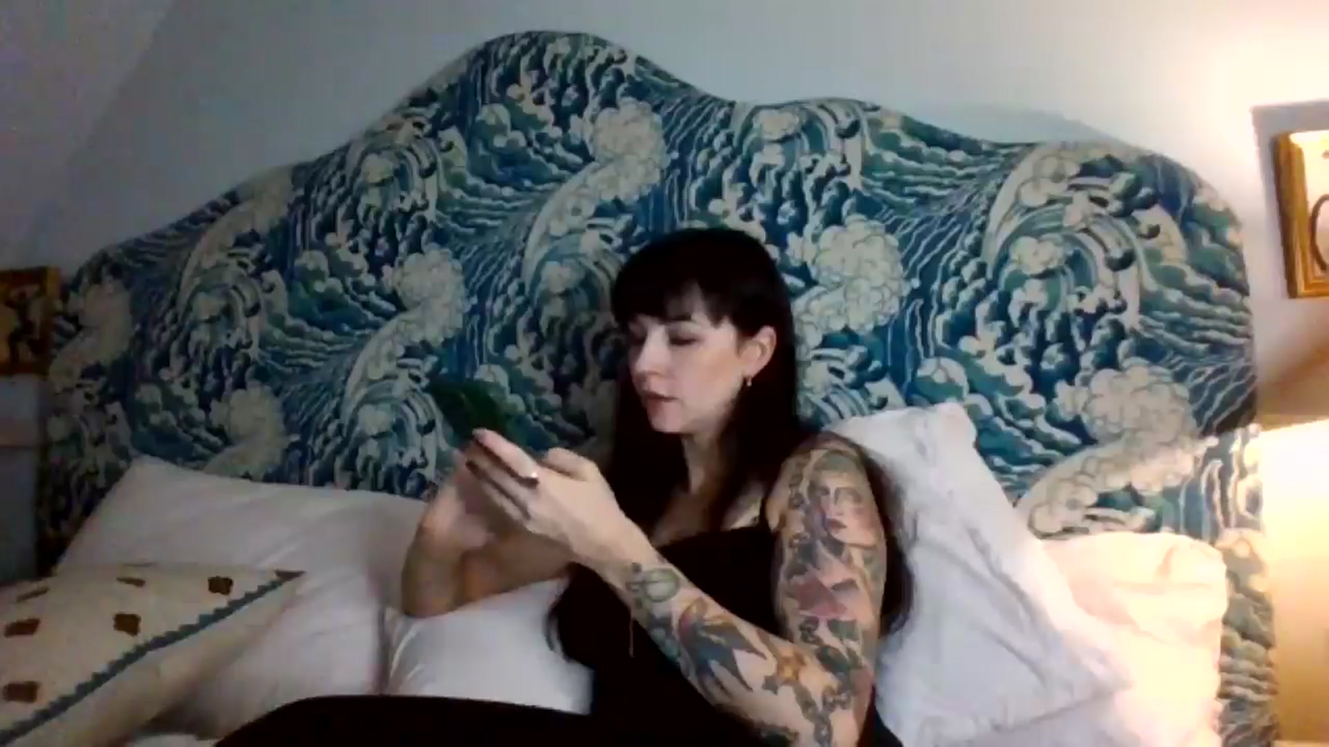Gallery image thumbnail from MargotMills_'s myfreecams stream on, 11/21/2025, 17:01 image 7 of 20