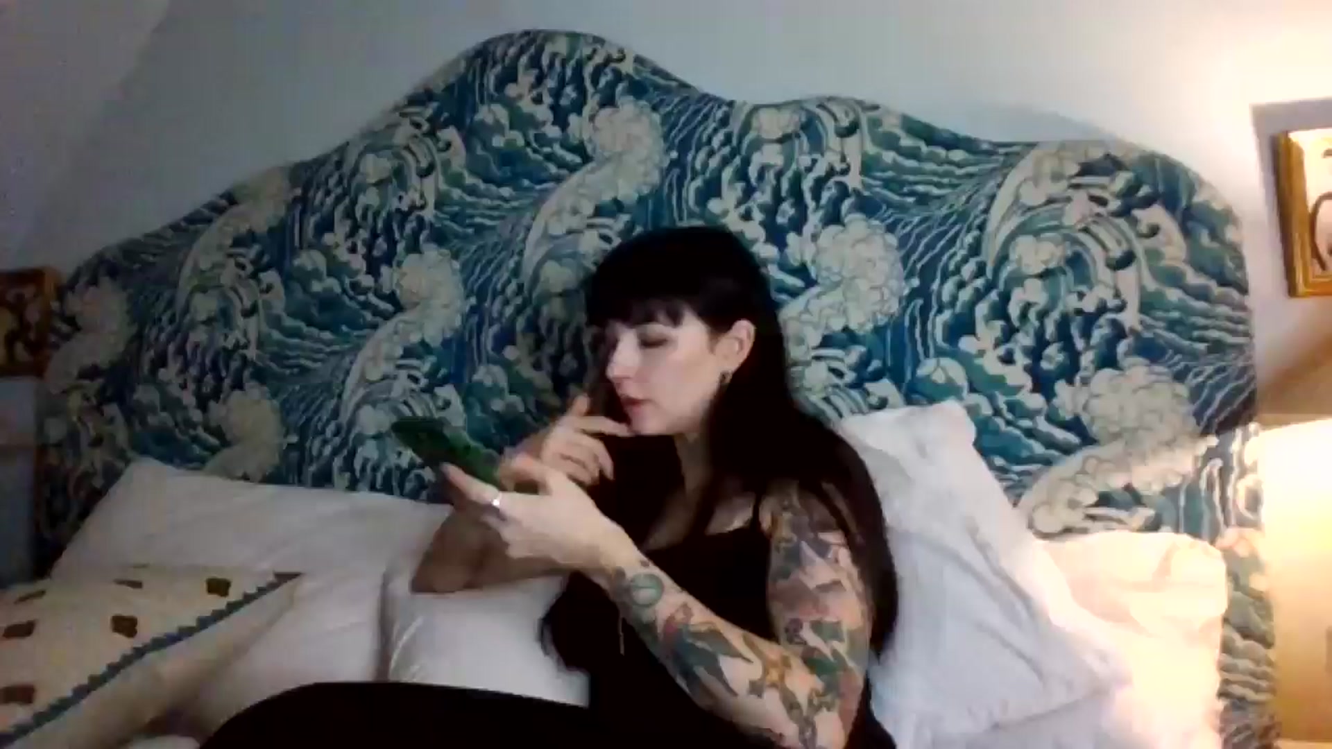 Gallery image thumbnail from MargotMills_'s myfreecams stream on, 11/21/2025, 17:01 image 4 of 20