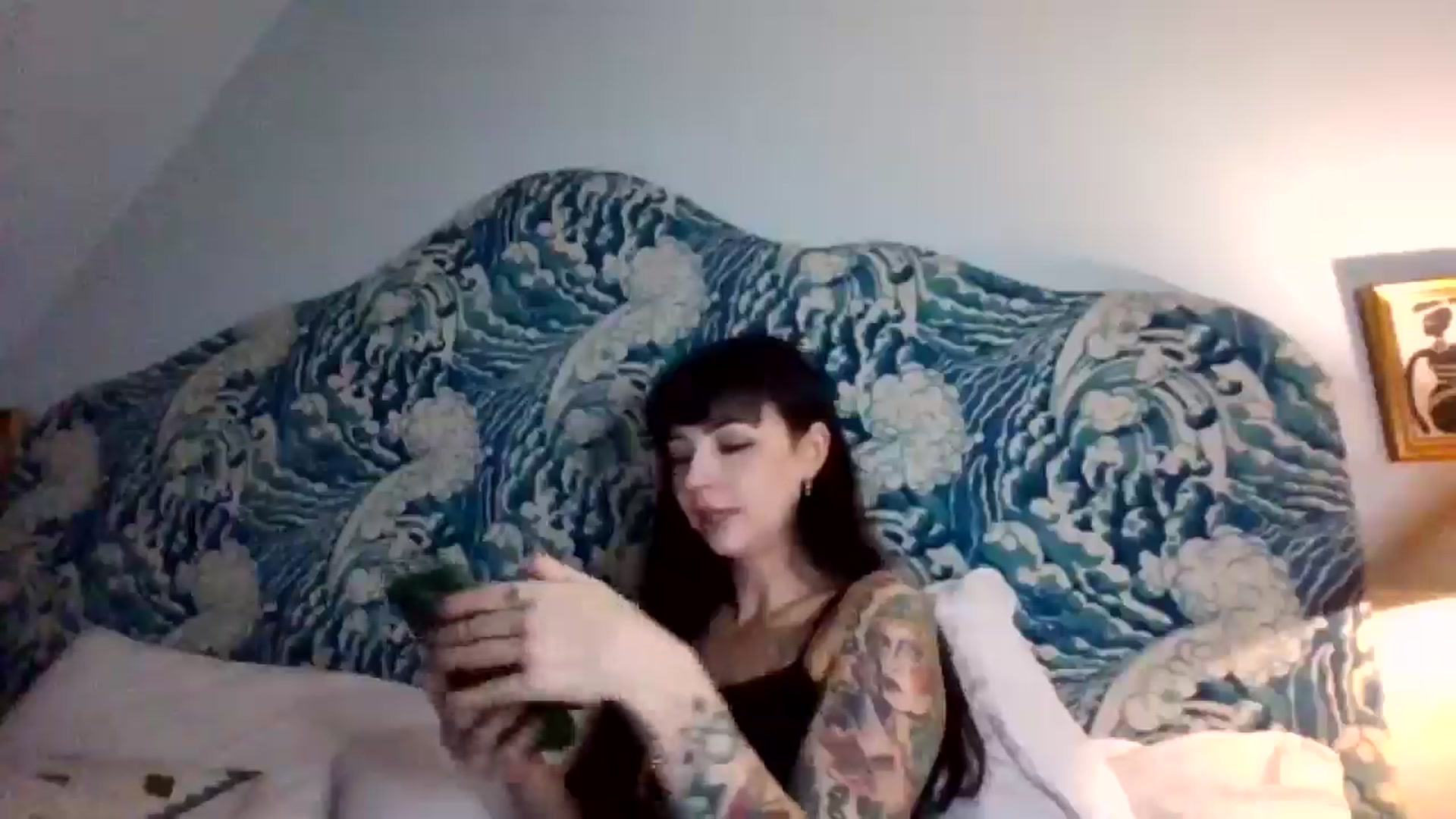 Gallery image thumbnail from MargotMills_'s myfreecams stream on, 11/21/2025, 17:20 image 6 of 20