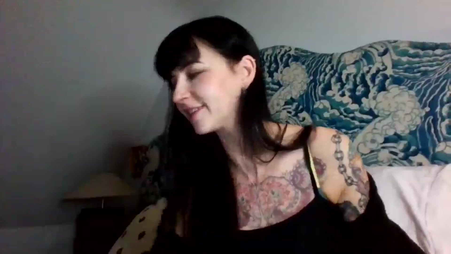 Gallery image thumbnail from MargotMills_'s myfreecams stream on, 11/21/2025, 23:07 image 12 of 20