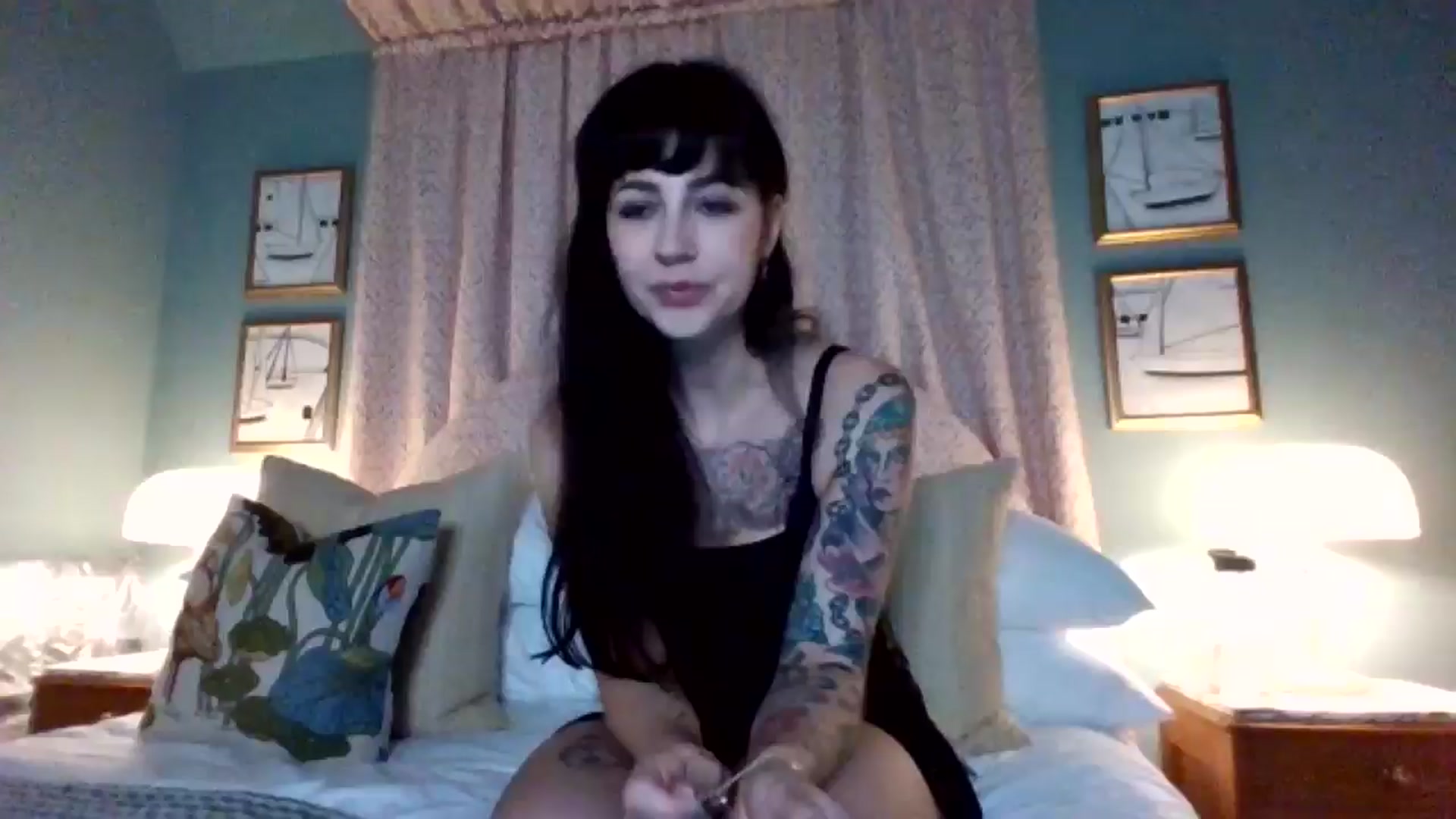 Gallery image thumbnail from MargotMills_'s myfreecams stream on, 11/23/2025, 24:22 image 1 of 20