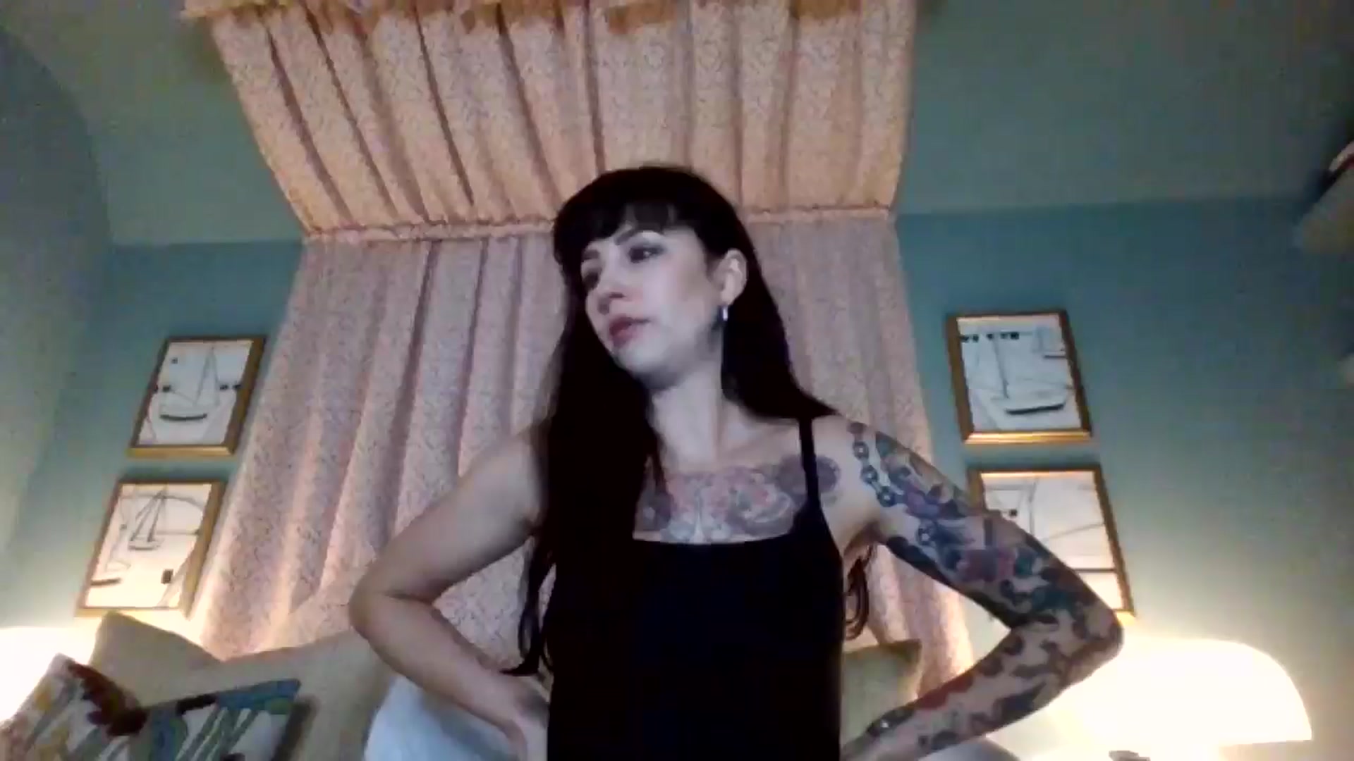 Gallery image thumbnail from MargotMills_'s myfreecams stream on, 11/23/2025, 24:22 image 17 of 20
