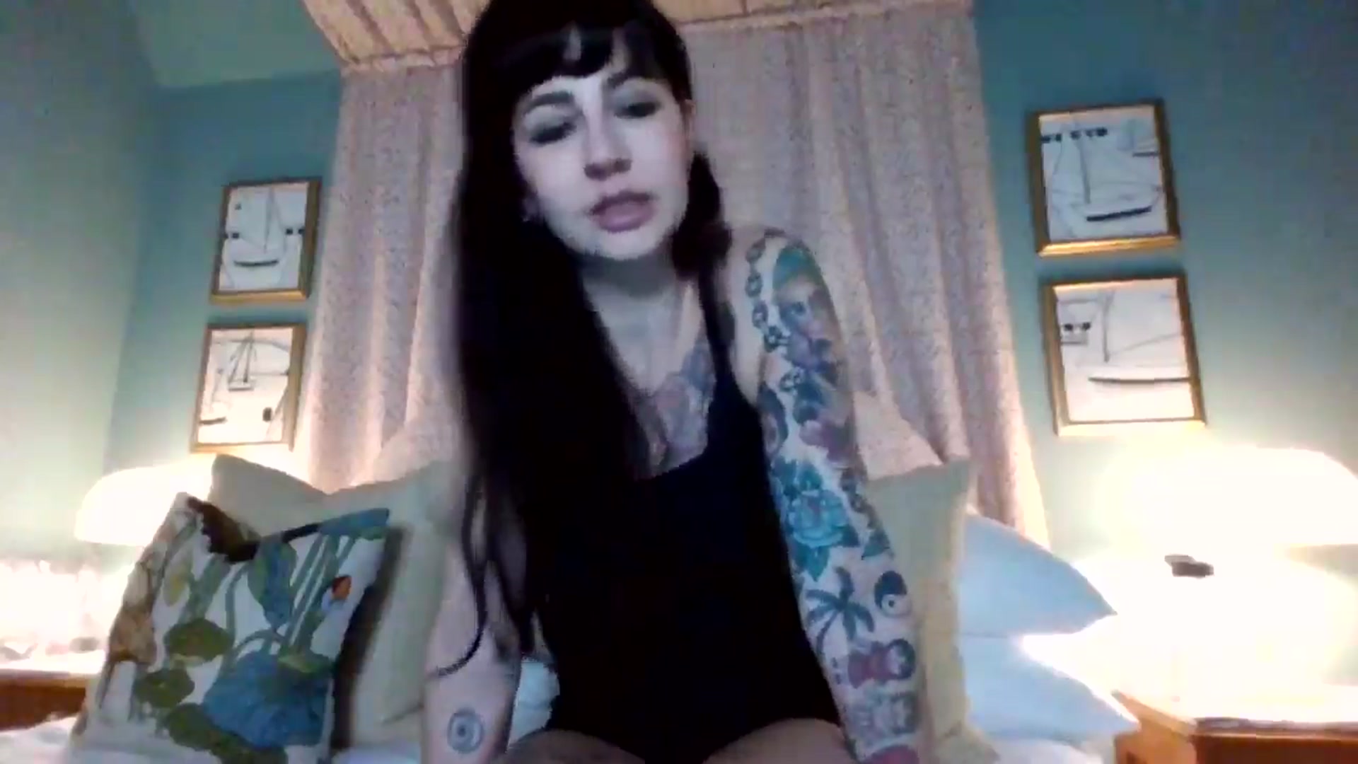 Gallery image thumbnail from MargotMills_'s myfreecams stream on, 11/23/2025, 24:22 image 2 of 20