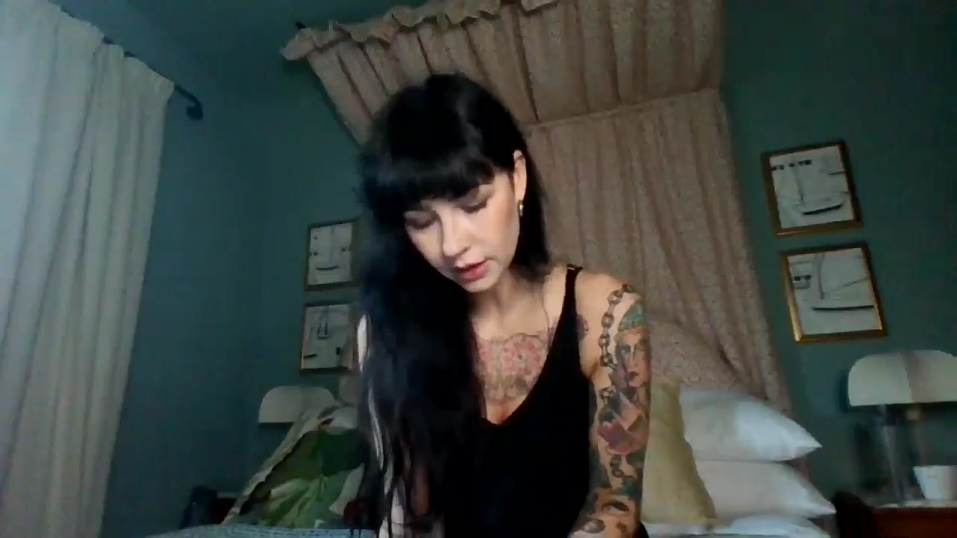 Gallery image thumbnail from MargotMills_'s myfreecams stream on, 11/23/2025, 13:20 image 19 of 20