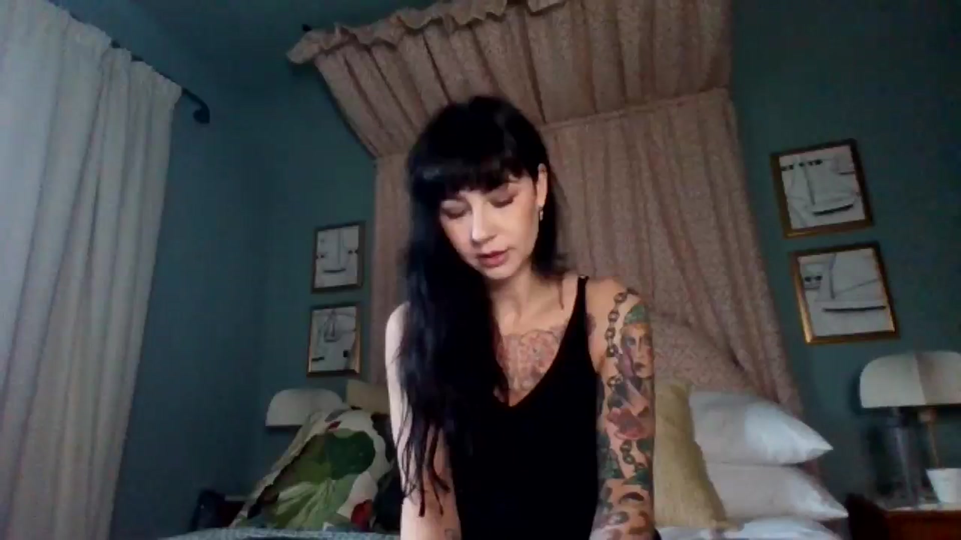 Gallery image thumbnail from MargotMills_'s myfreecams stream on, 11/23/2025, 13:20 image 16 of 20