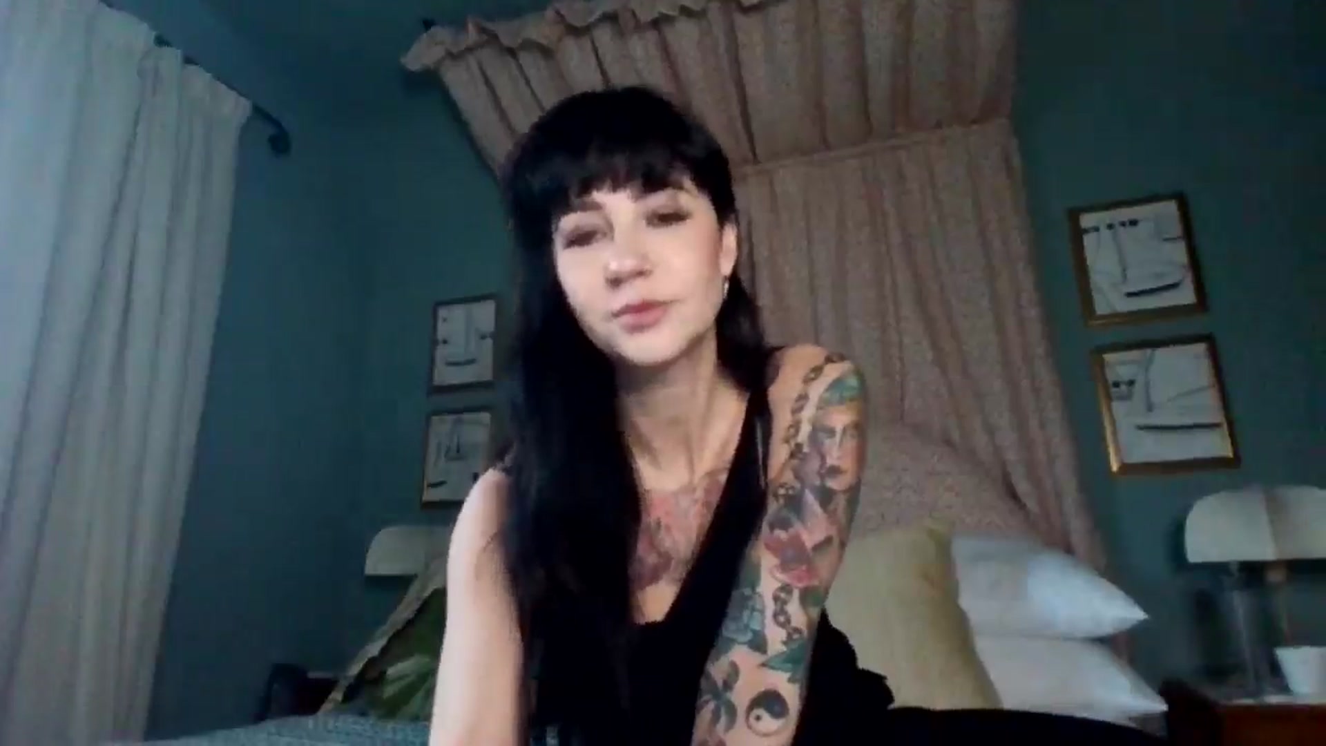 Gallery image thumbnail from MargotMills_'s myfreecams stream on, 11/23/2025, 13:20 image 13 of 20