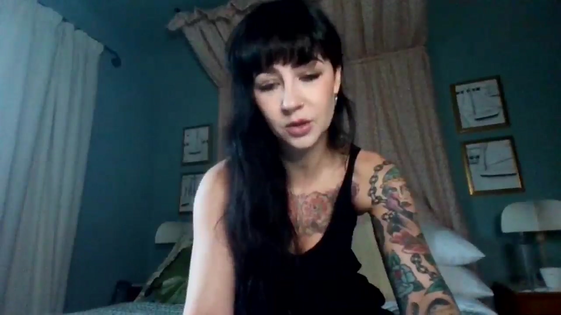 Gallery image thumbnail from MargotMills_'s myfreecams stream on, 11/23/2025, 13:20 image 15 of 20