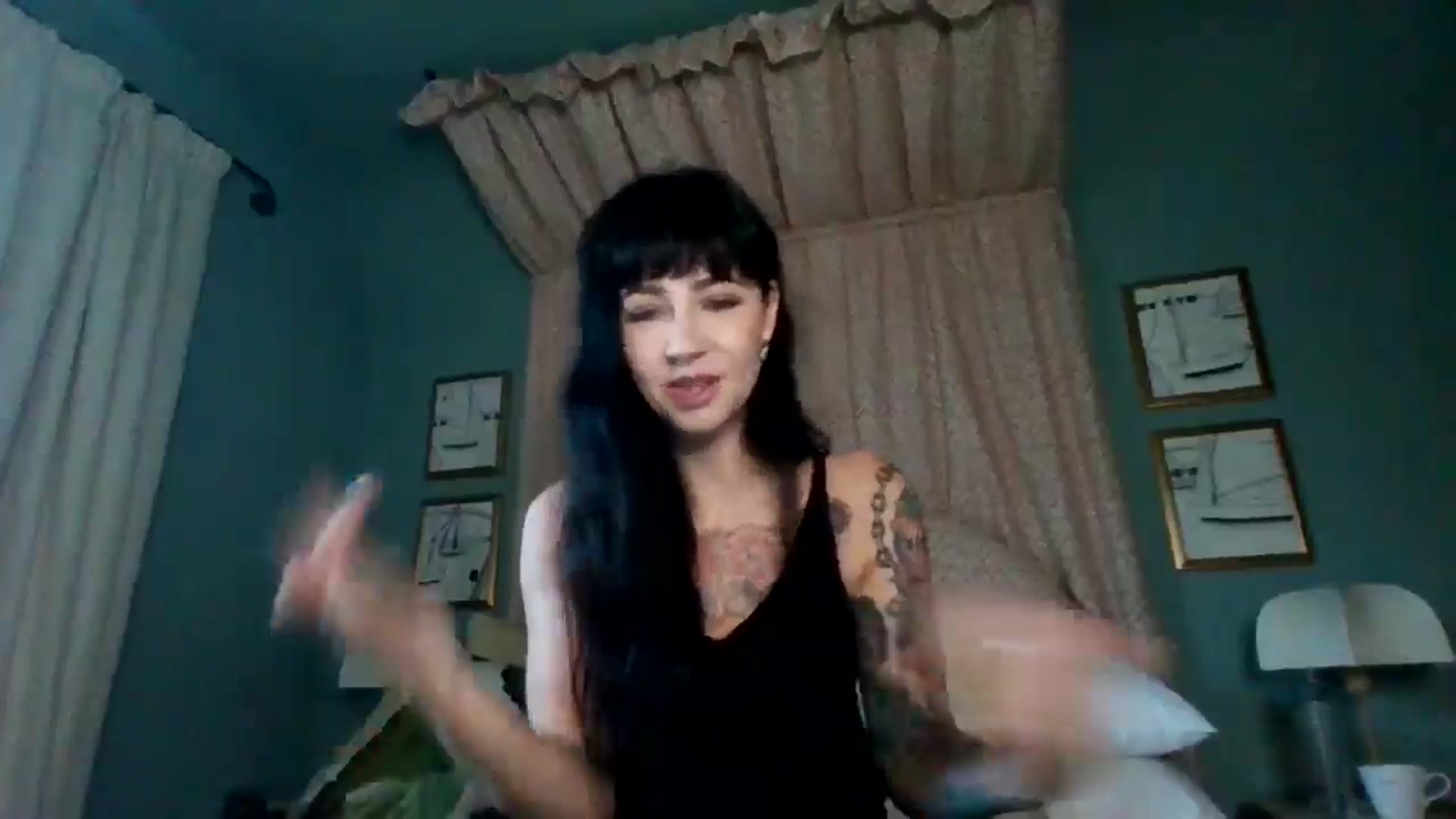 Gallery image thumbnail from MargotMills_'s myfreecams stream on, 11/23/2025, 13:41 image 16 of 20