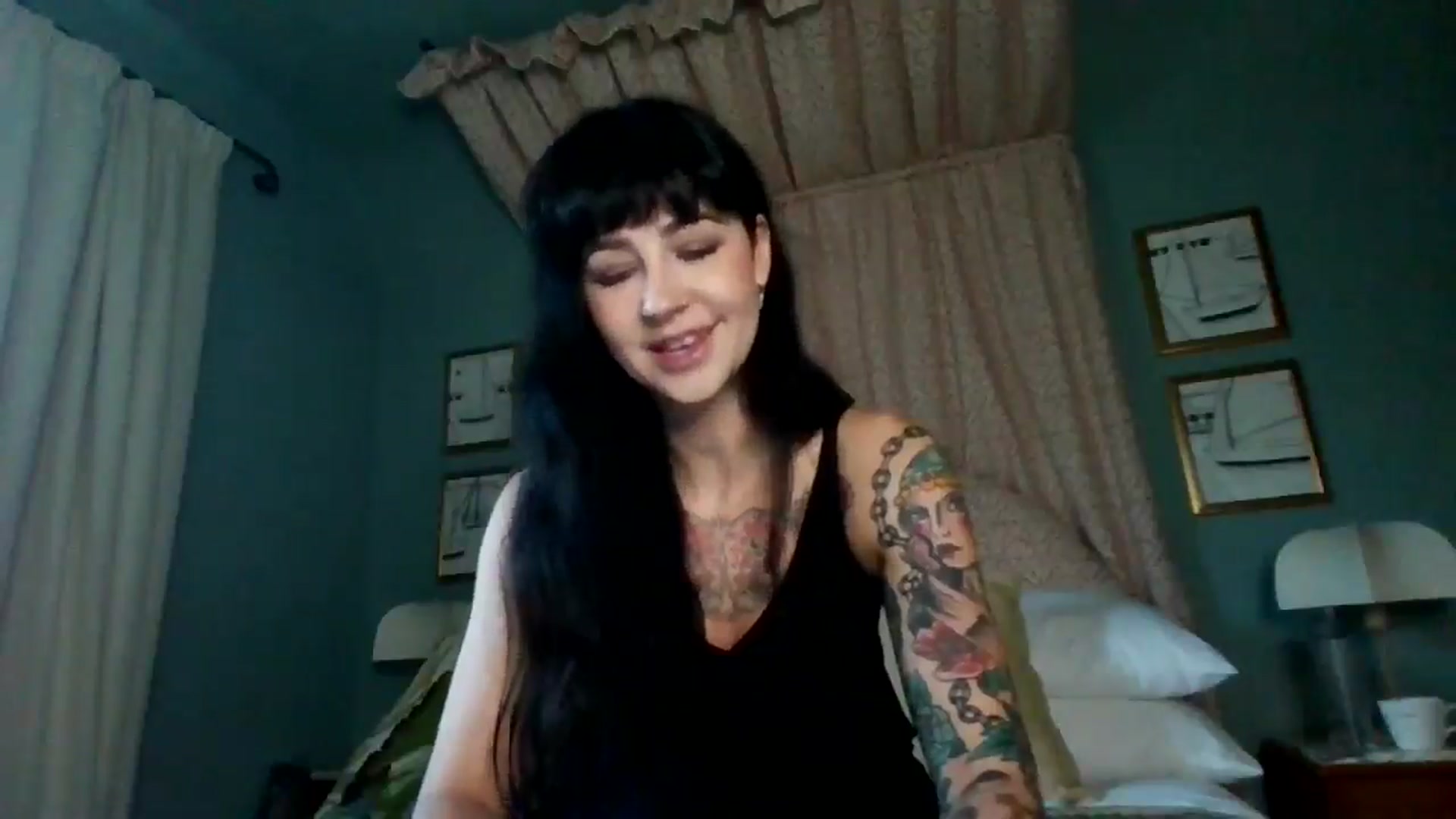 Gallery image thumbnail from MargotMills_'s myfreecams stream on, 11/23/2025, 13:41 image 18 of 20