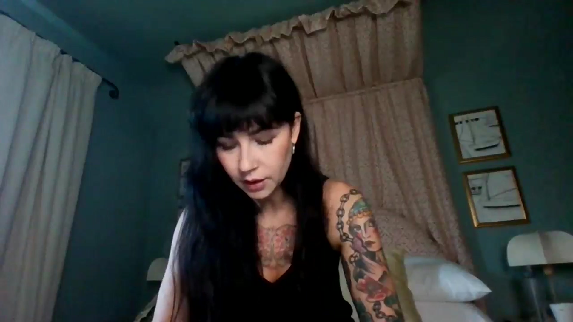 Gallery image thumbnail from MargotMills_'s myfreecams stream on, 11/23/2025, 13:41 image 9 of 20