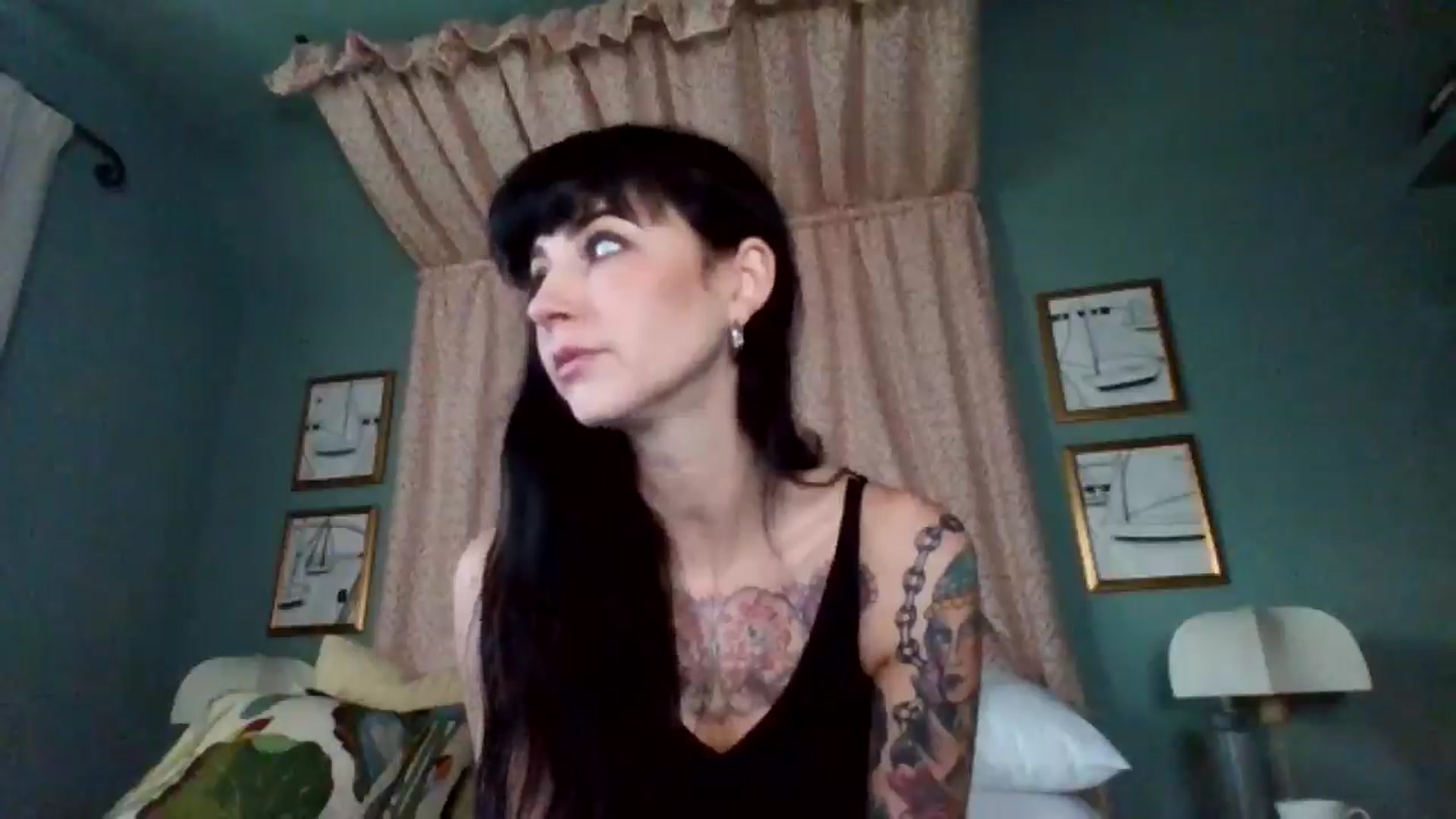 Gallery image thumbnail from MargotMills_'s myfreecams stream on, 11/23/2025, 15:01 image 14 of 20